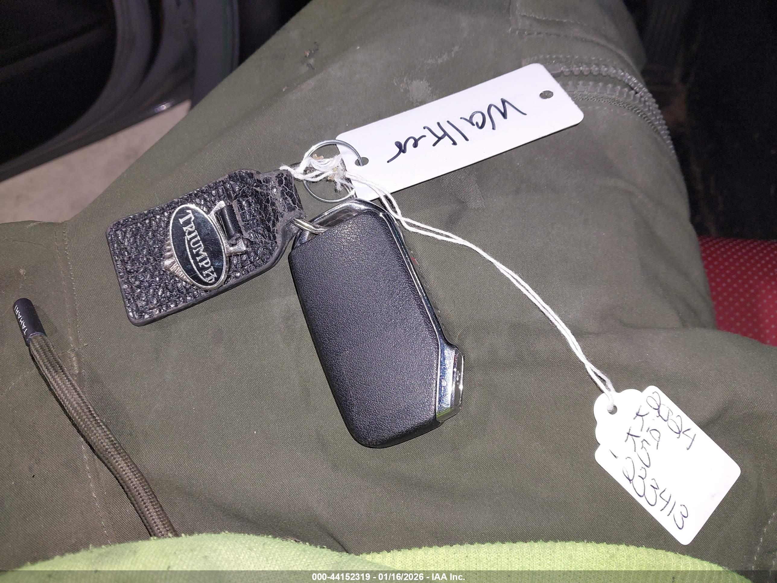 KIA K5 image 11