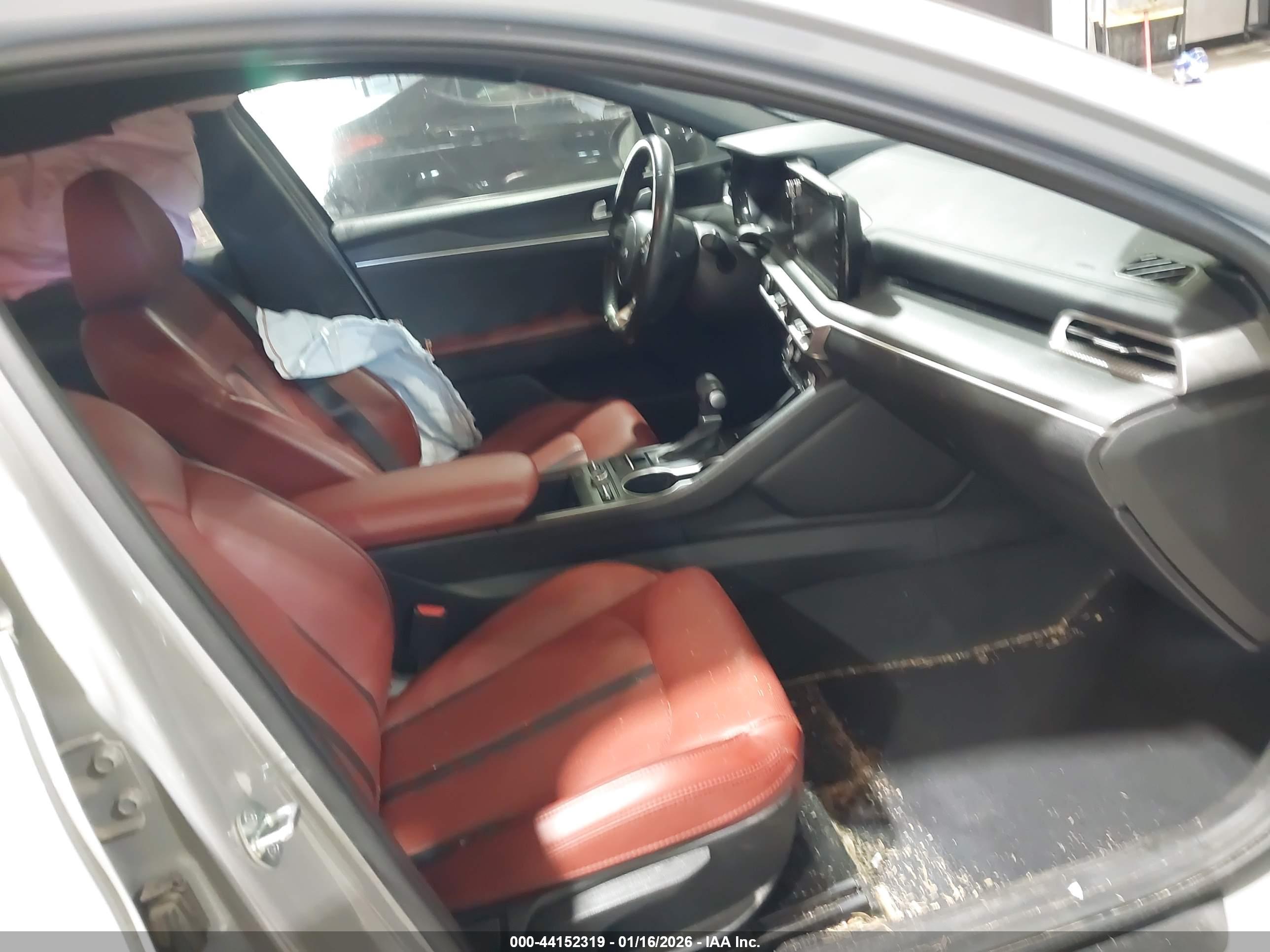 KIA K5 image 5