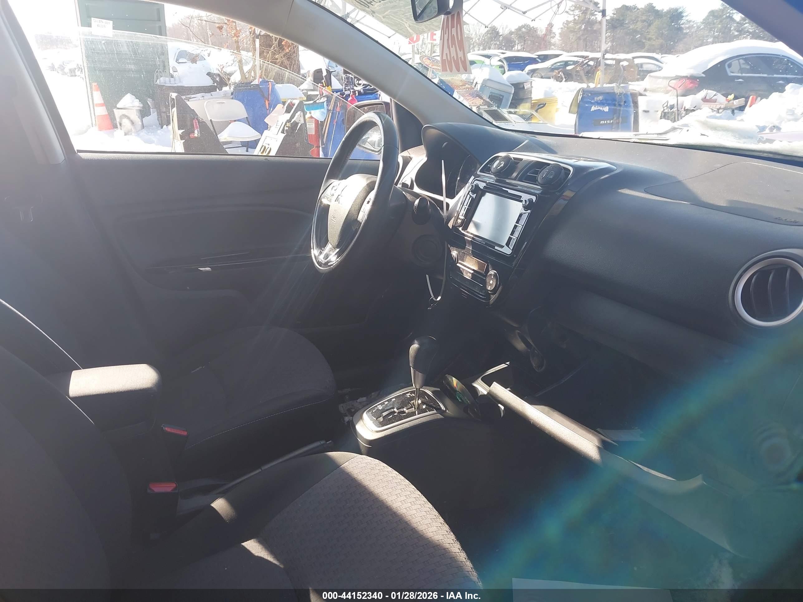 MITSUBISHI MIRAGE image 5
