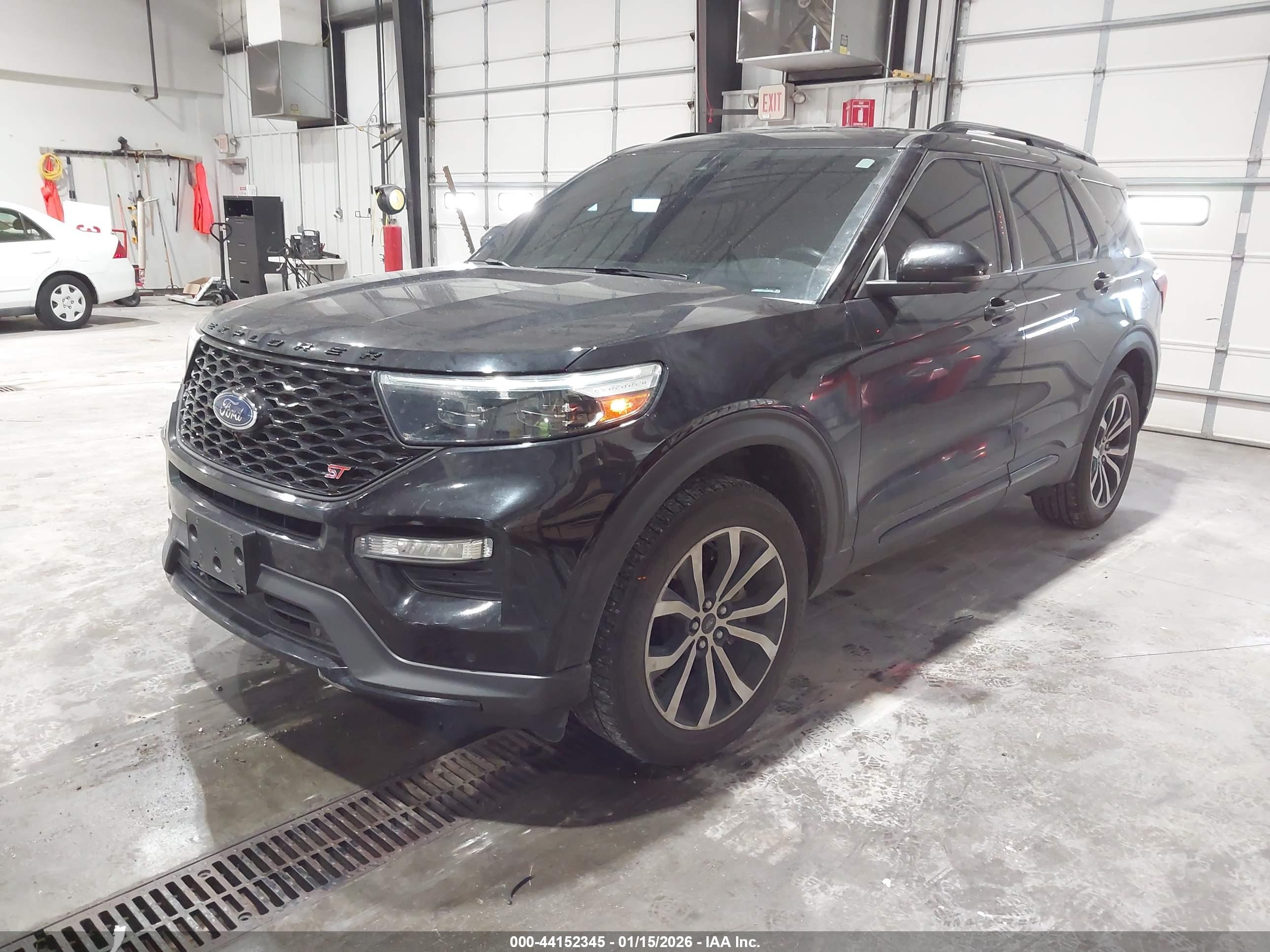 FORD EXPLORER image 2
