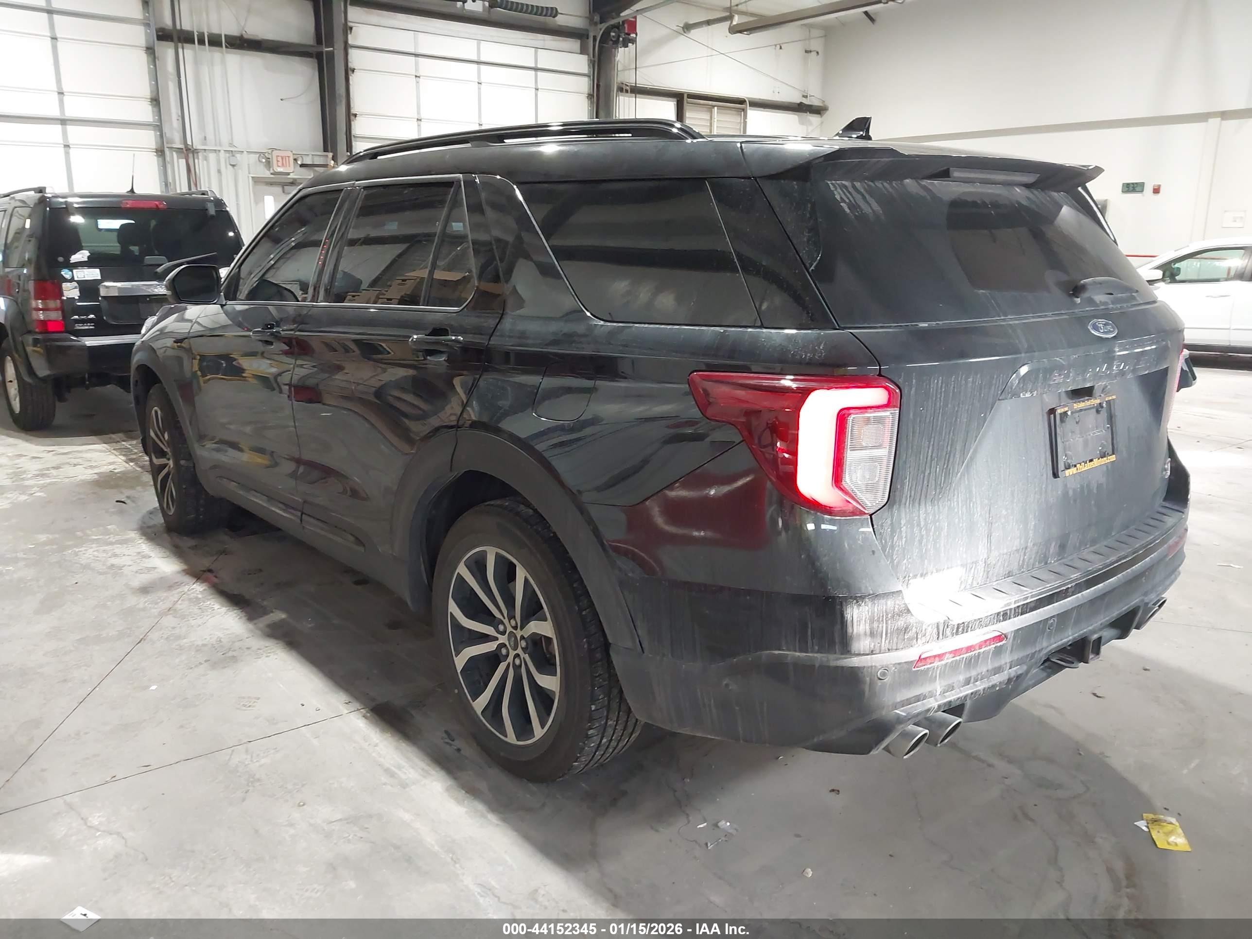 FORD EXPLORER image 3