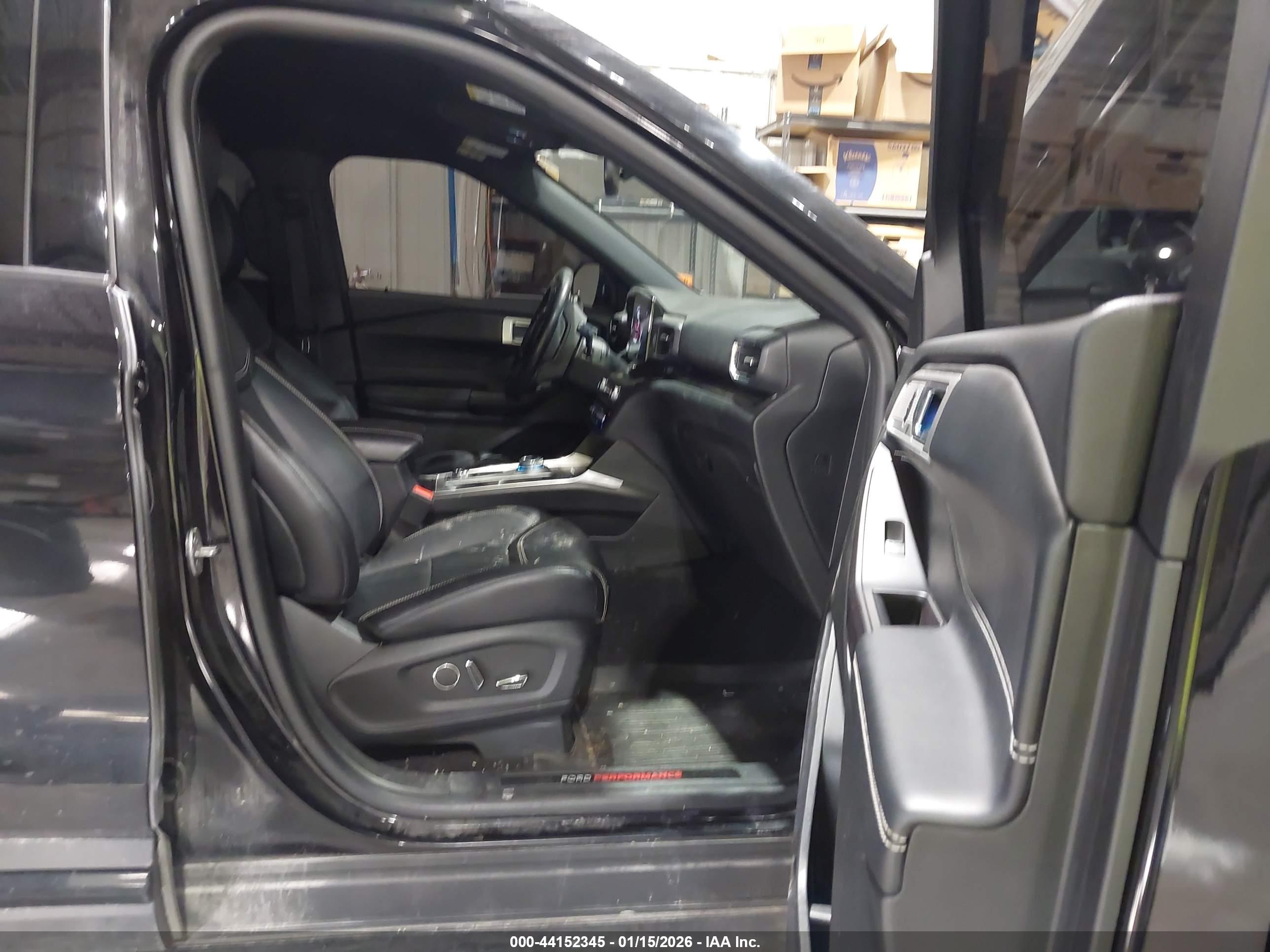 FORD EXPLORER image 5