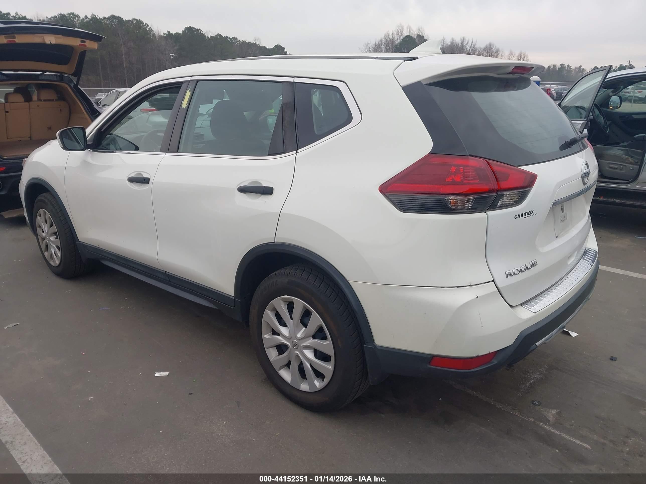 NISSAN ROGUE image 3