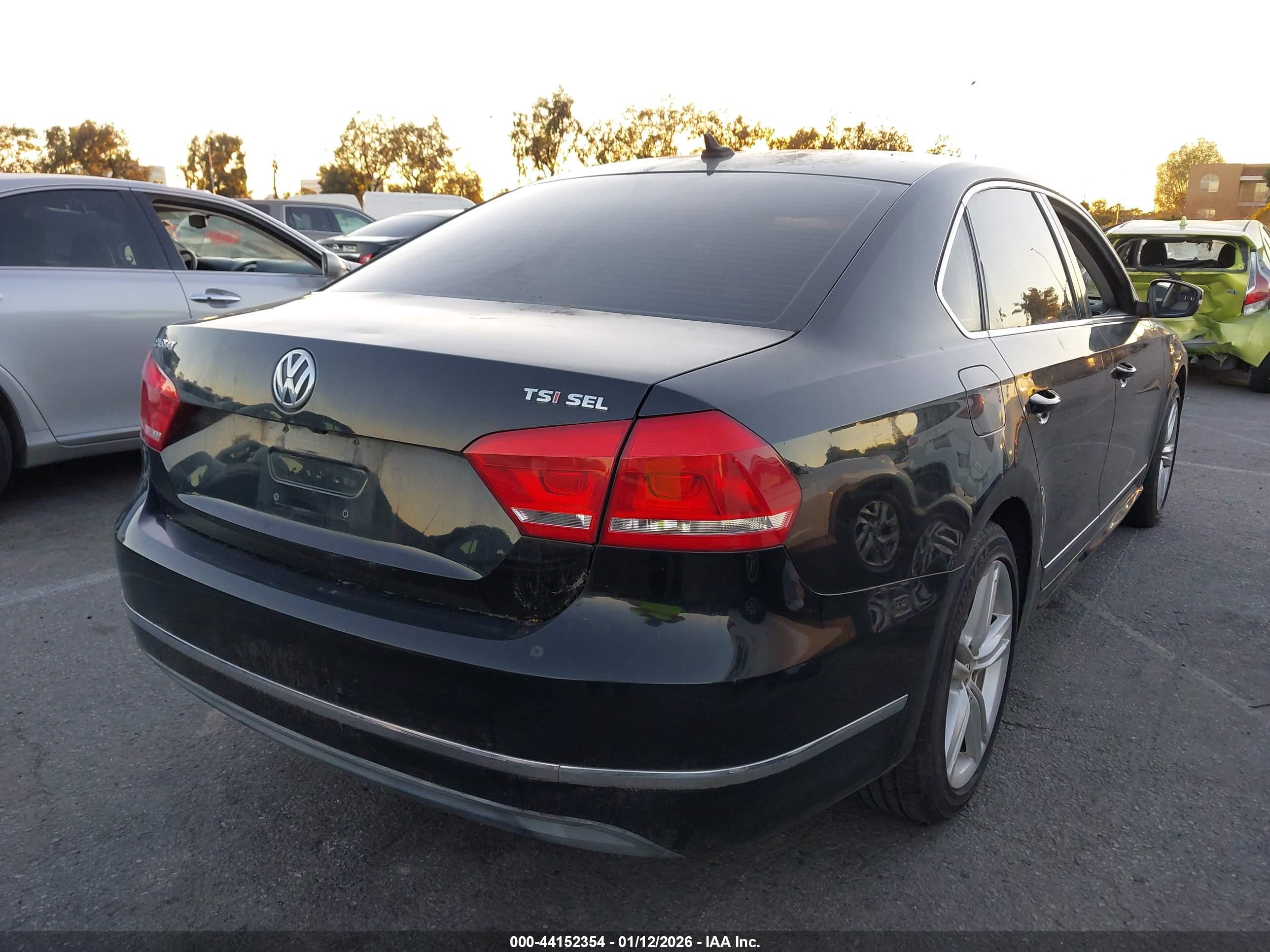 VOLKSWAGEN PASSAT image 4
