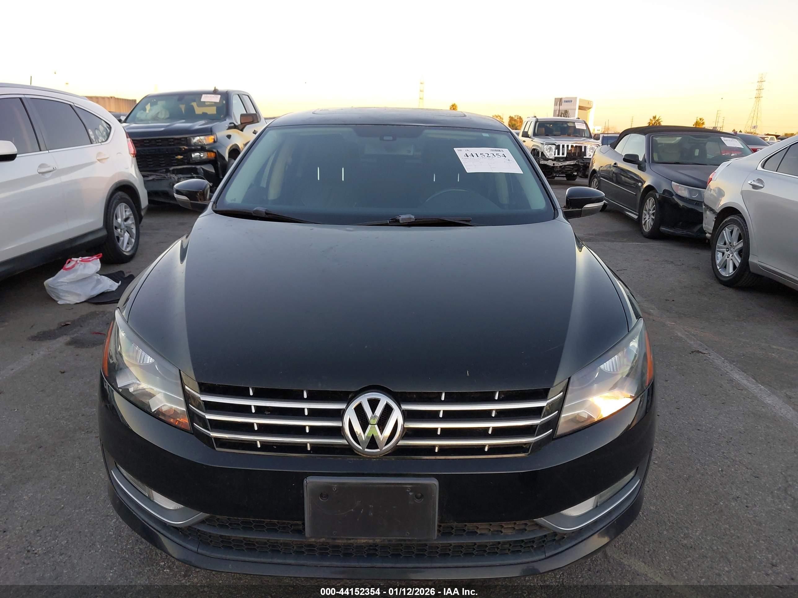 VOLKSWAGEN PASSAT image 6