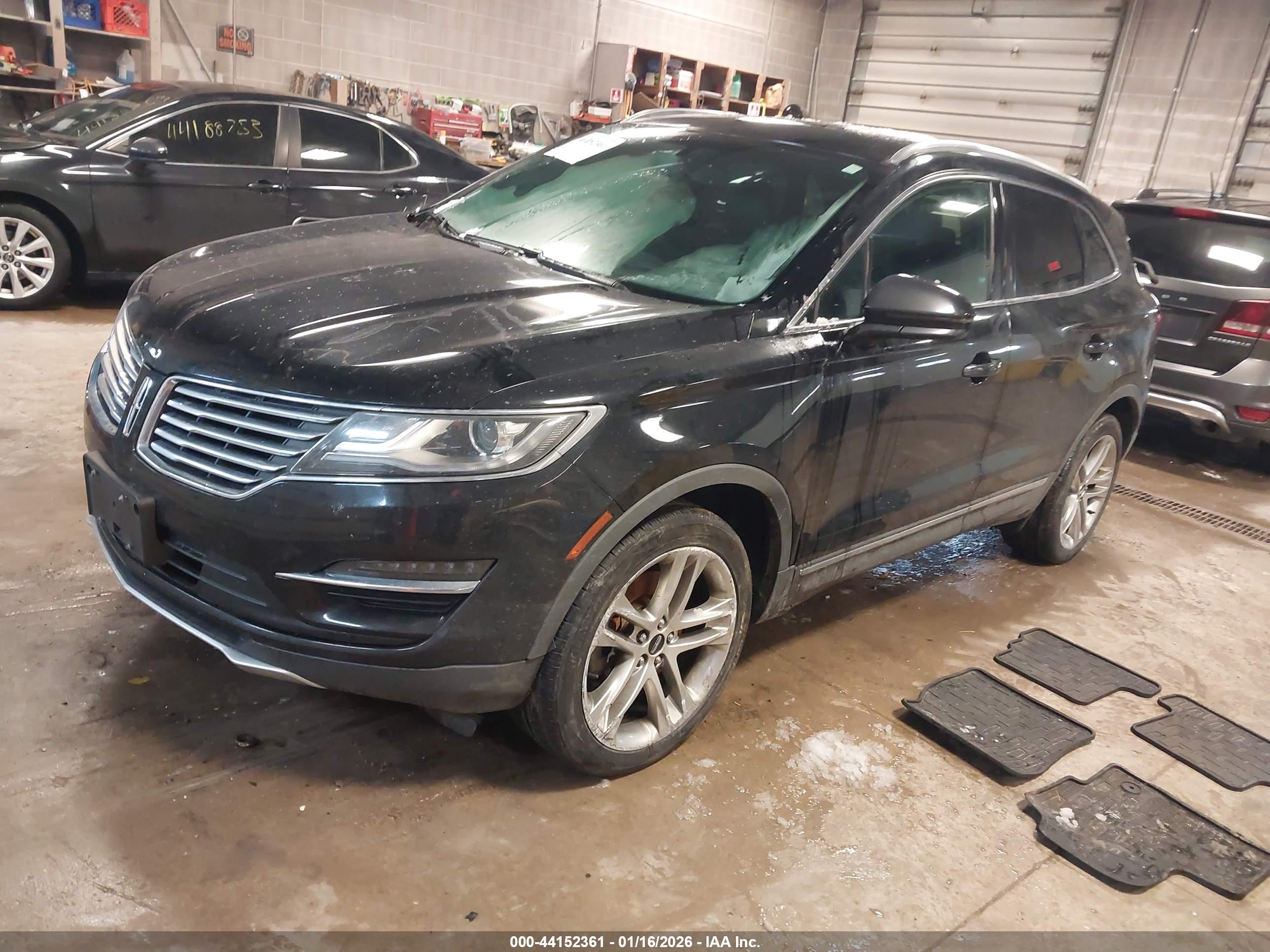 LINCOLN MKC image 2