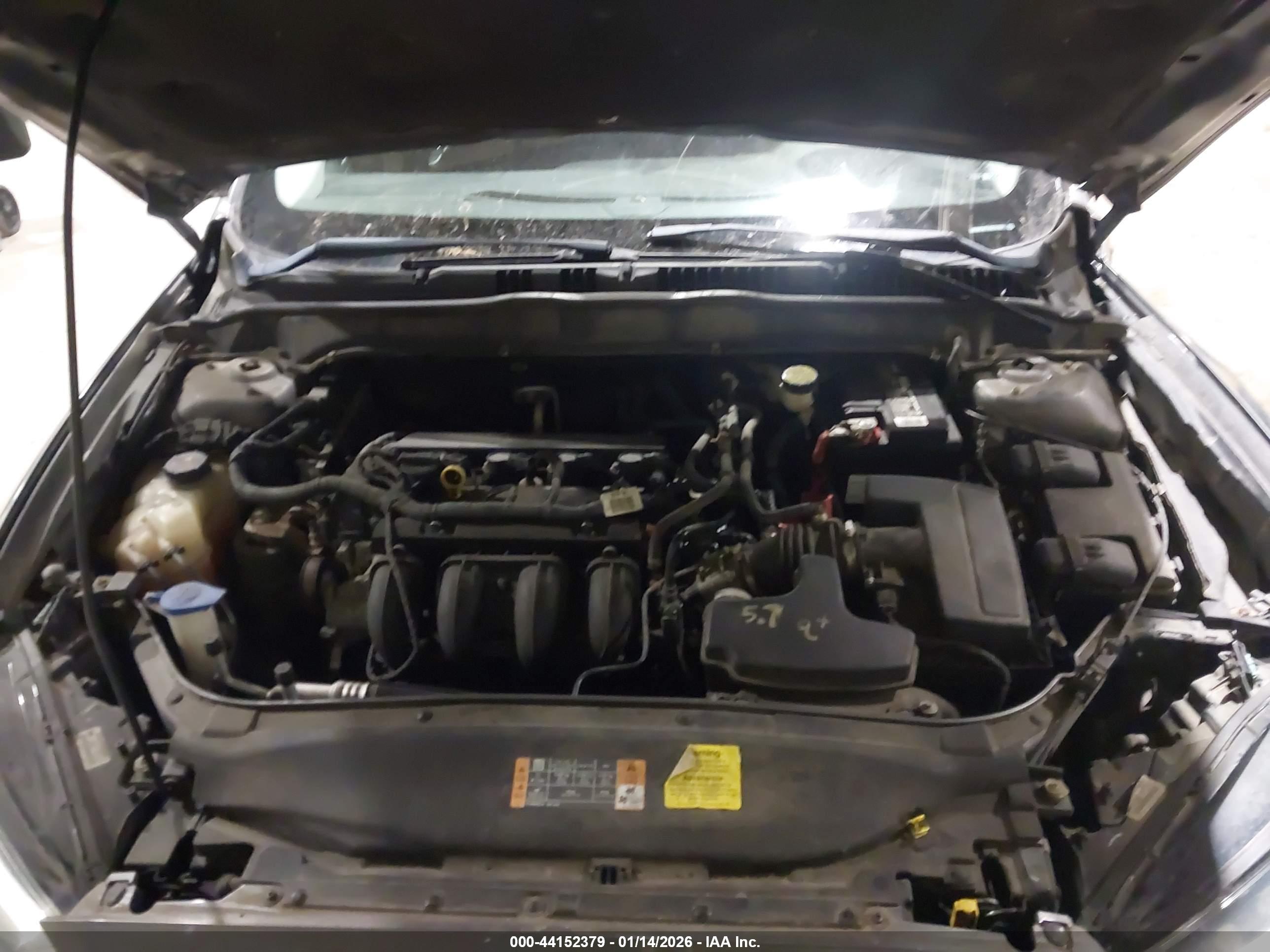 FORD FUSION image 10
