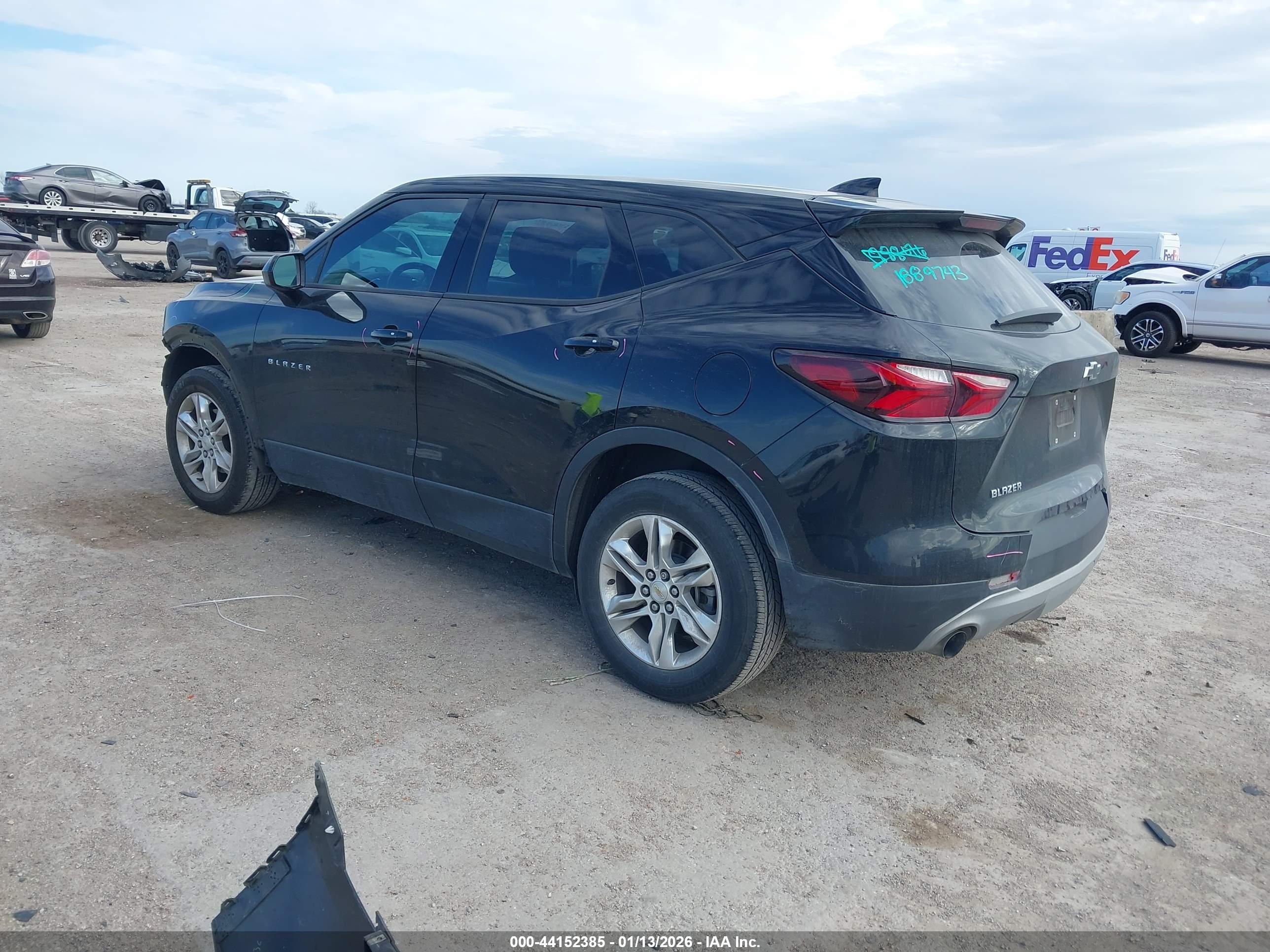 CHEVROLET BLAZER image 3