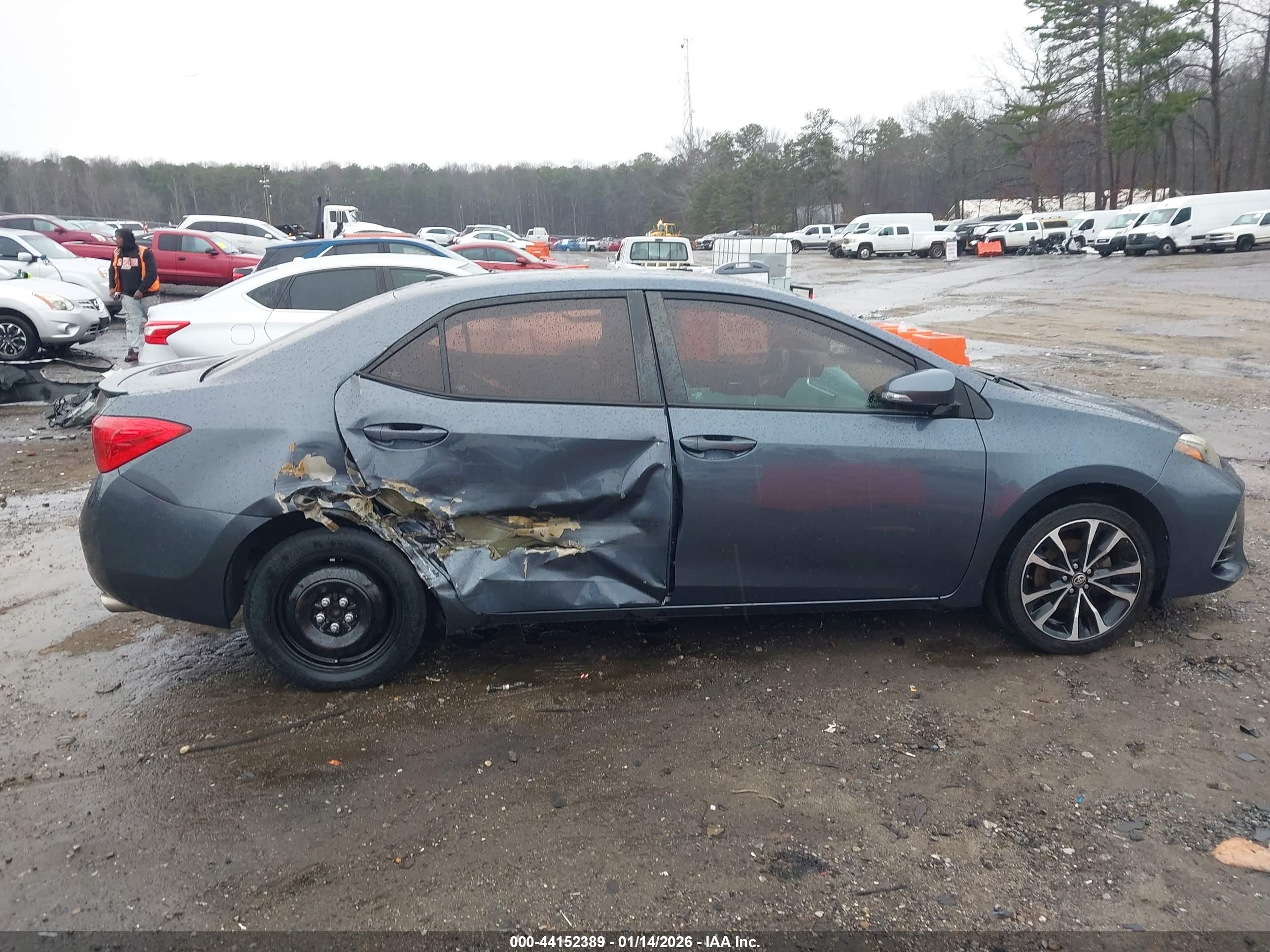 TOYOTA COROLLA image 6