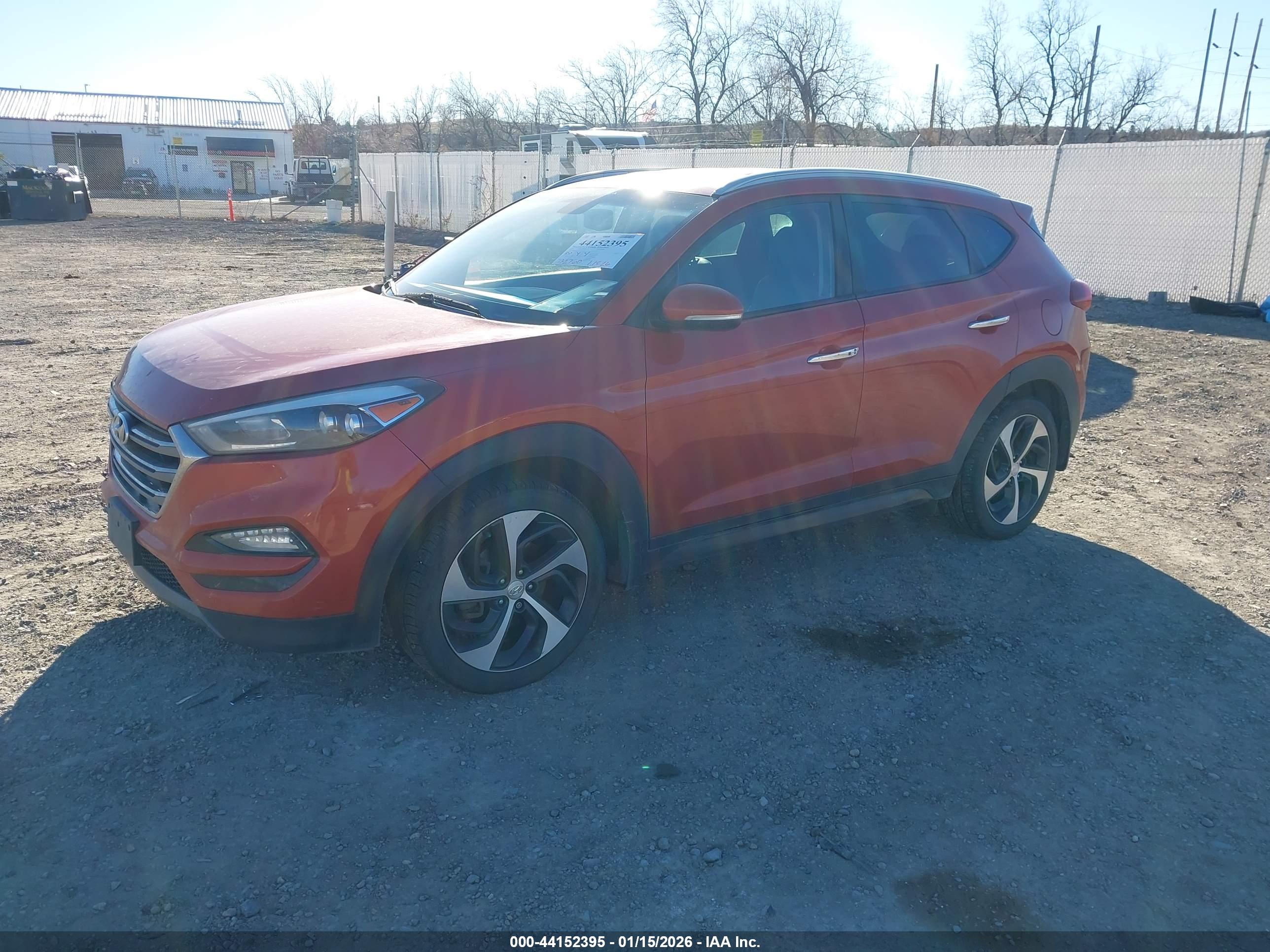 HYUNDAI TUCSON image 2