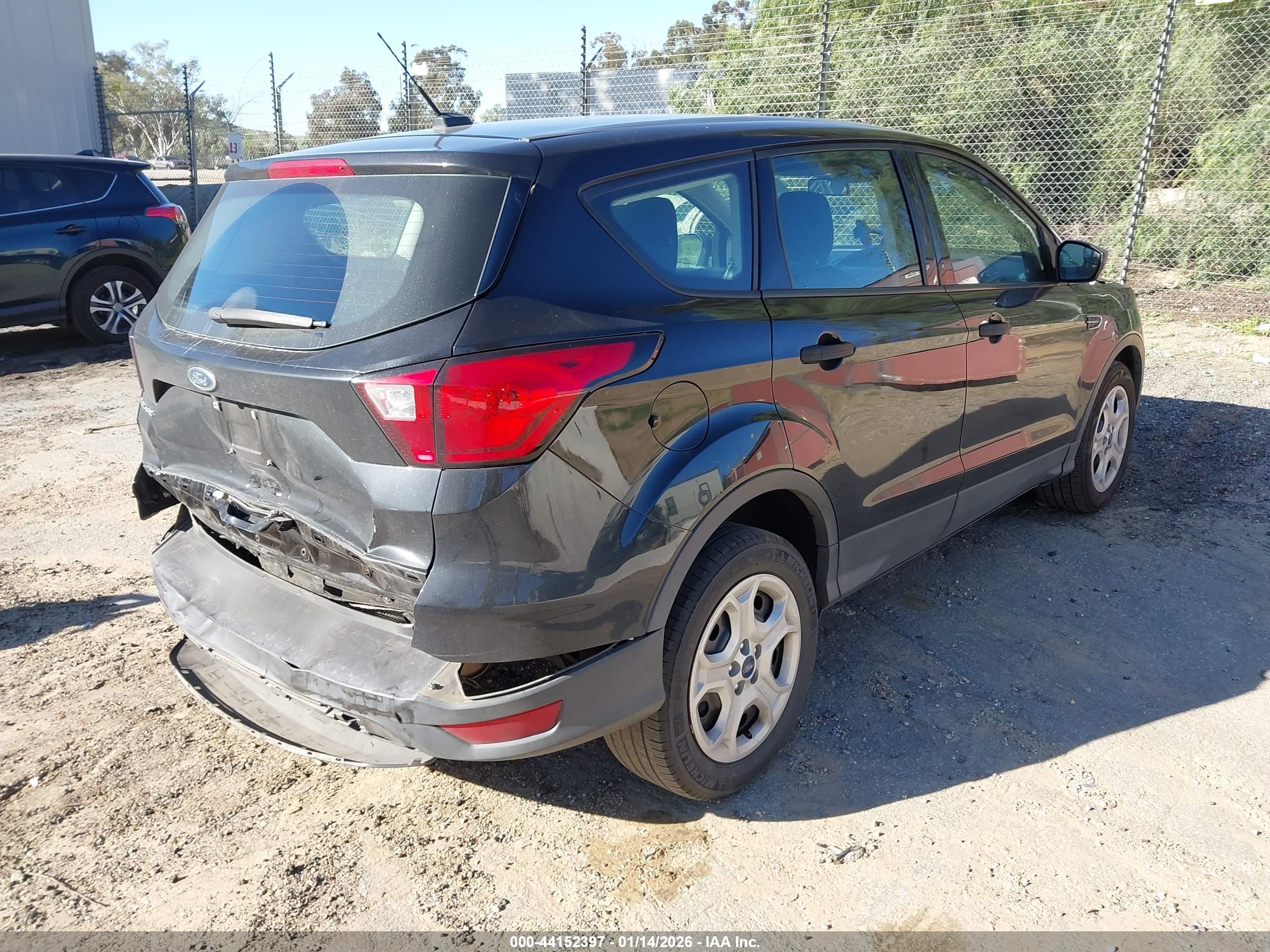 FORD ESCAPE image 4