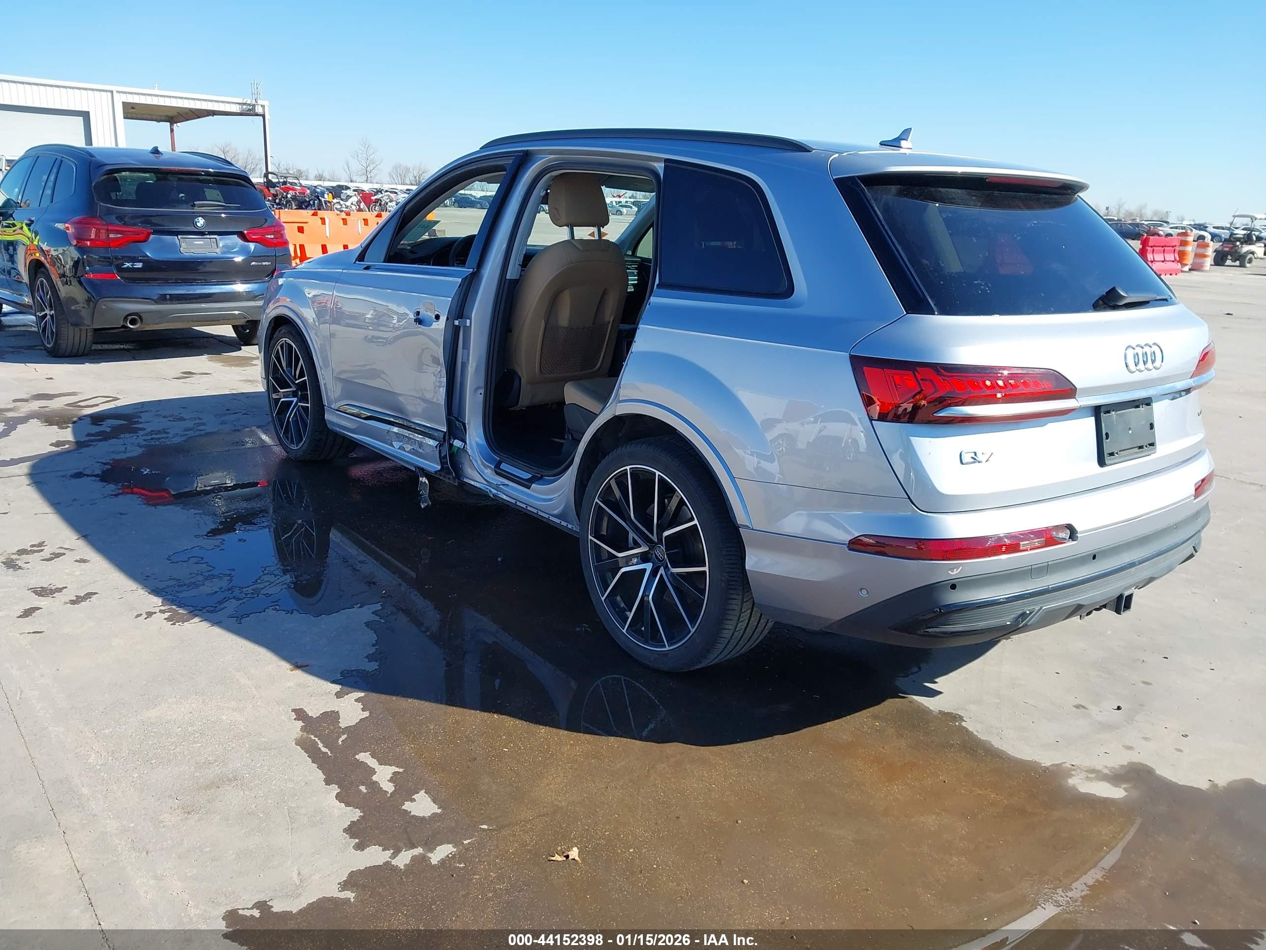 AUDI Q7 image 3