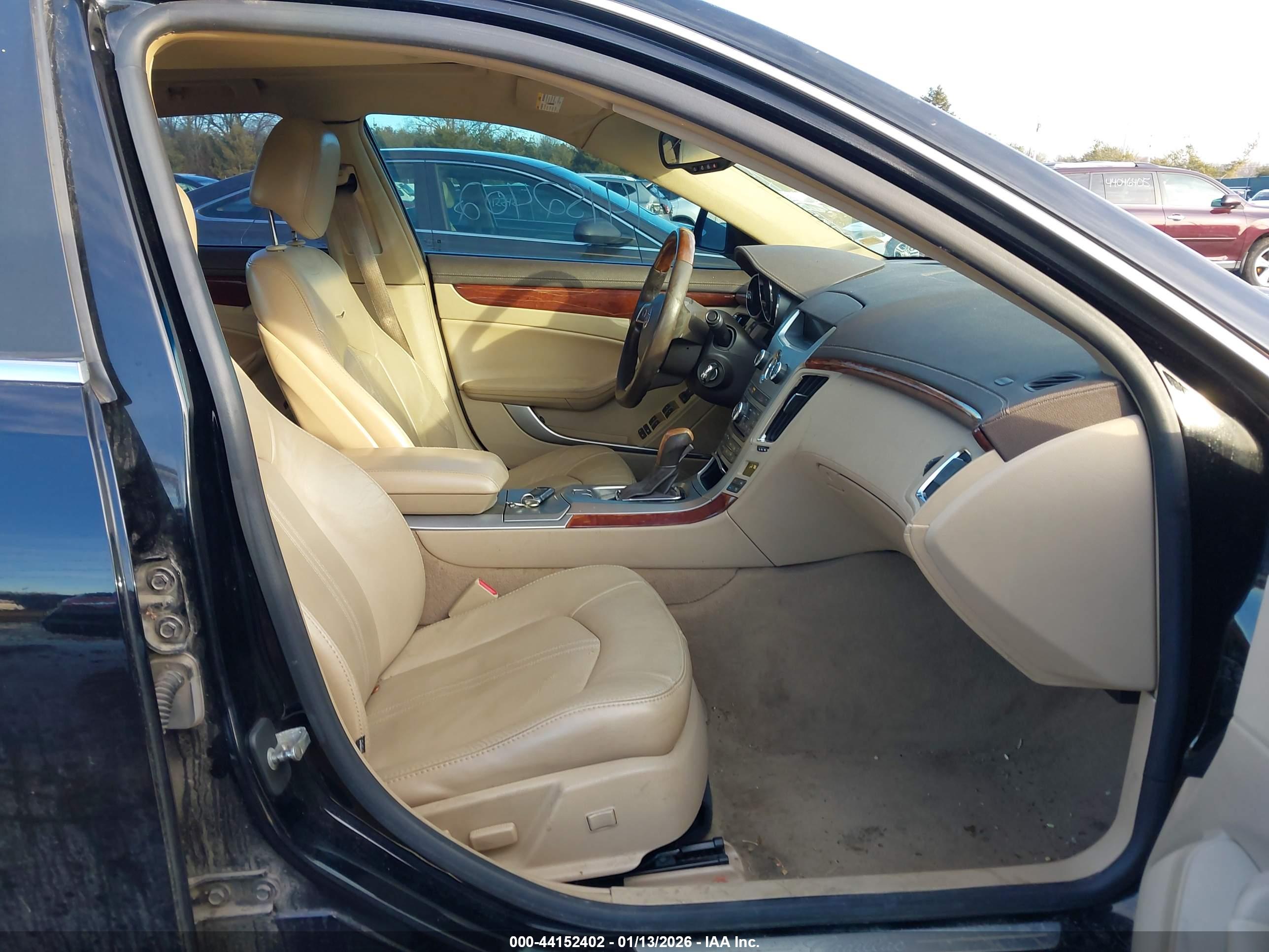 CADILLAC CTS image 5