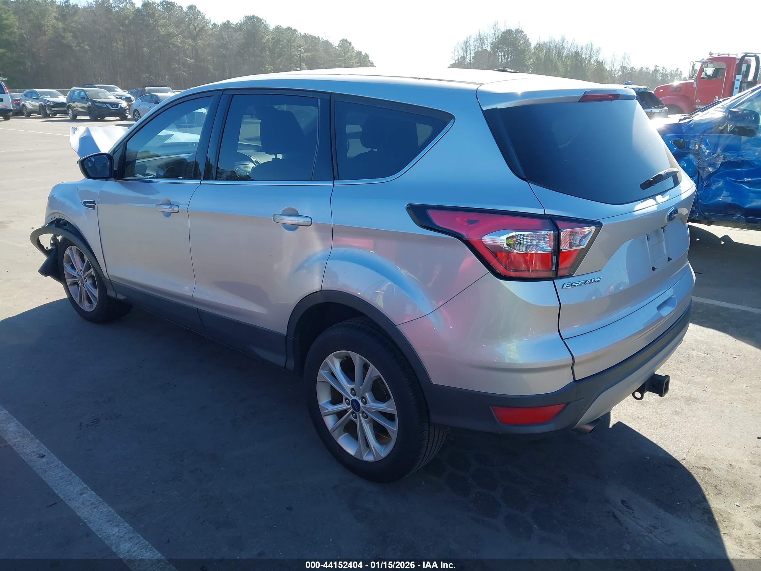 FORD ESCAPE image 3