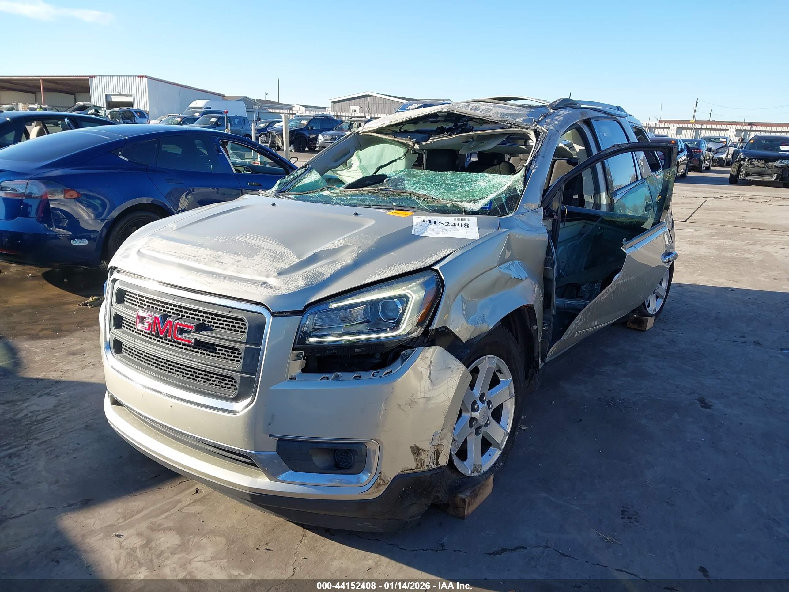 GMC ACADIA image 2
