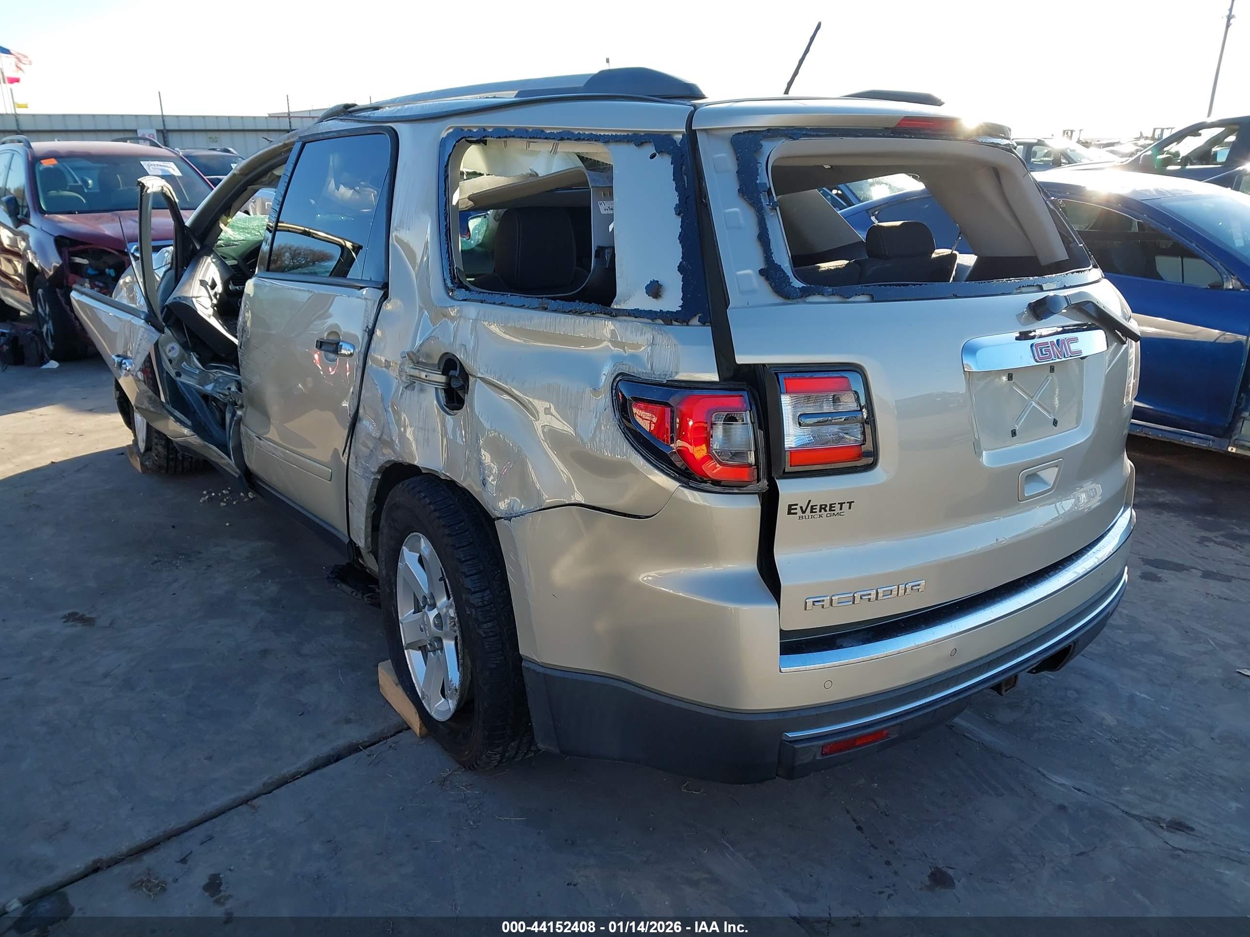 GMC ACADIA image 3