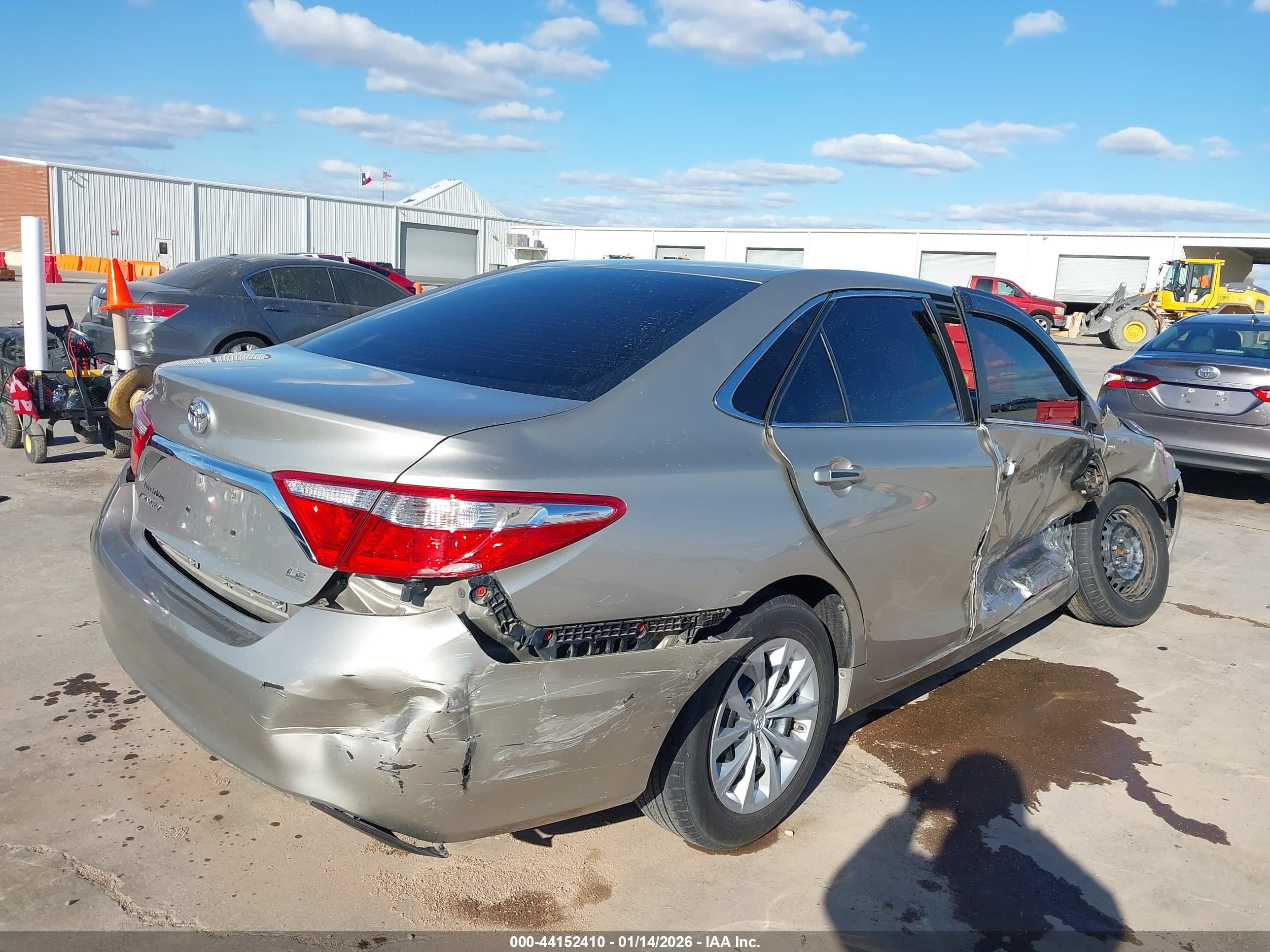 TOYOTA CAMRY image 4