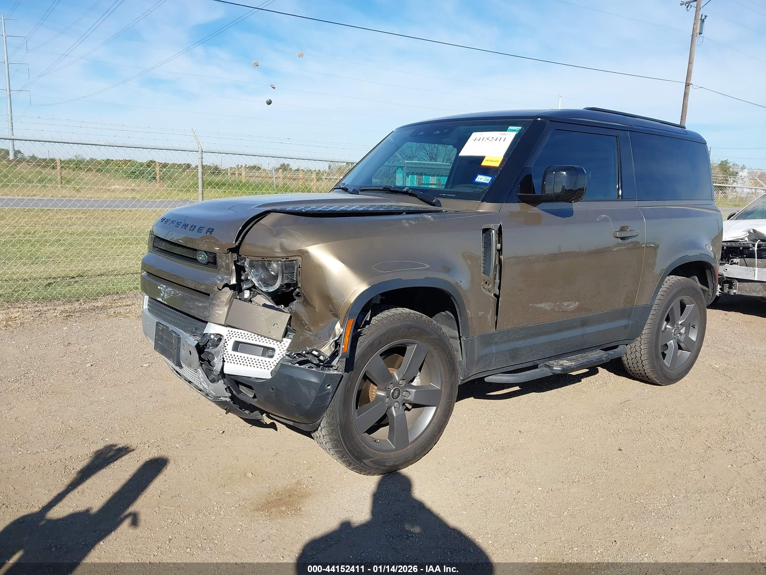 LAND ROVER image 2