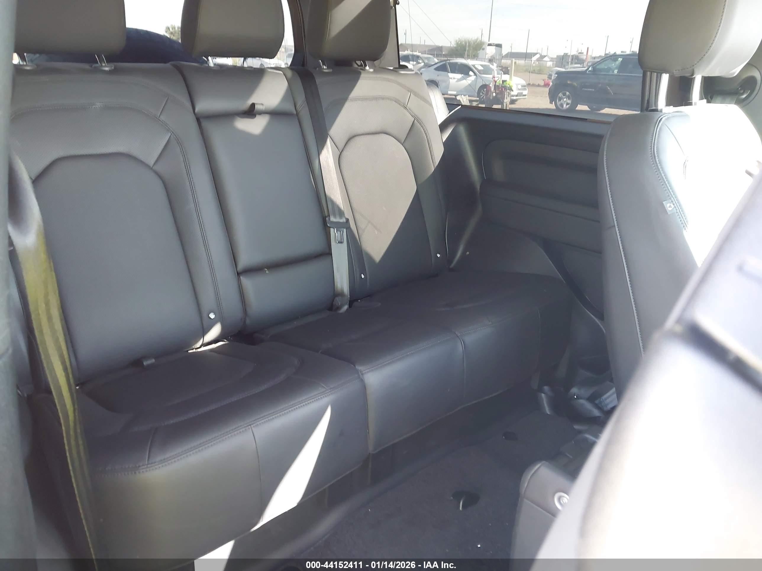 LAND ROVER image 8