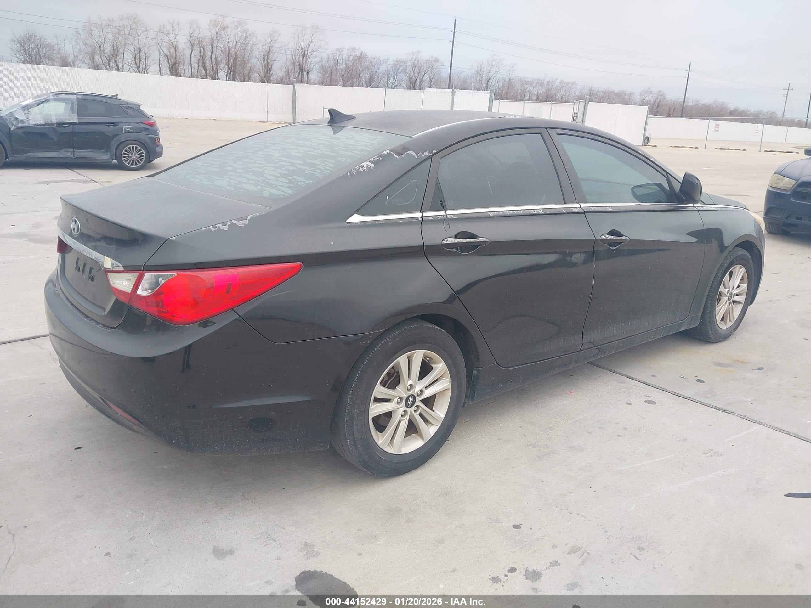 HYUNDAI SONATA image 4