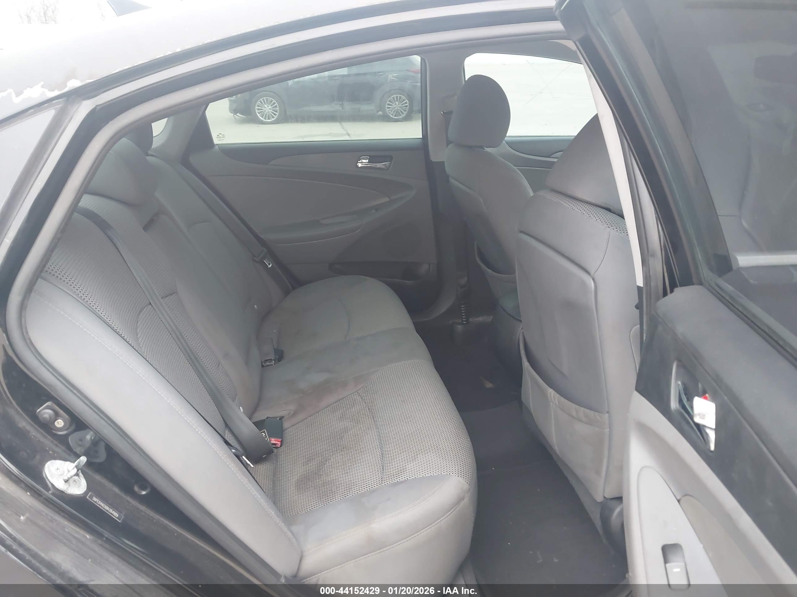 HYUNDAI SONATA image 8