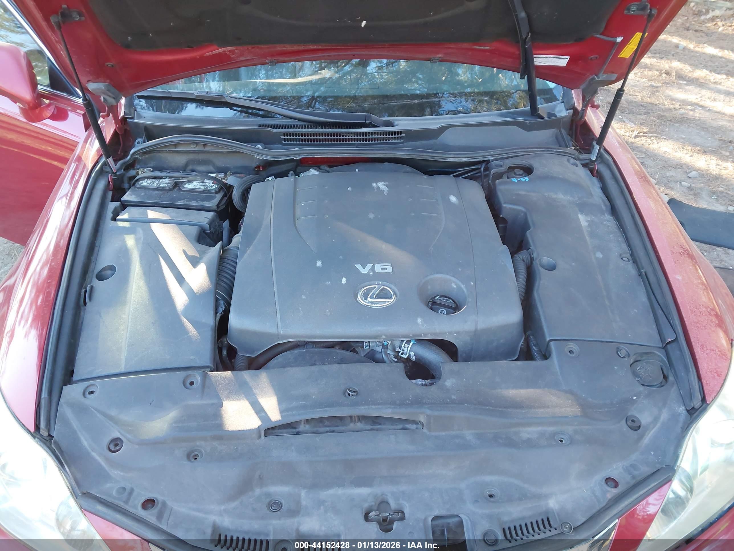 LEXUS IS image 10