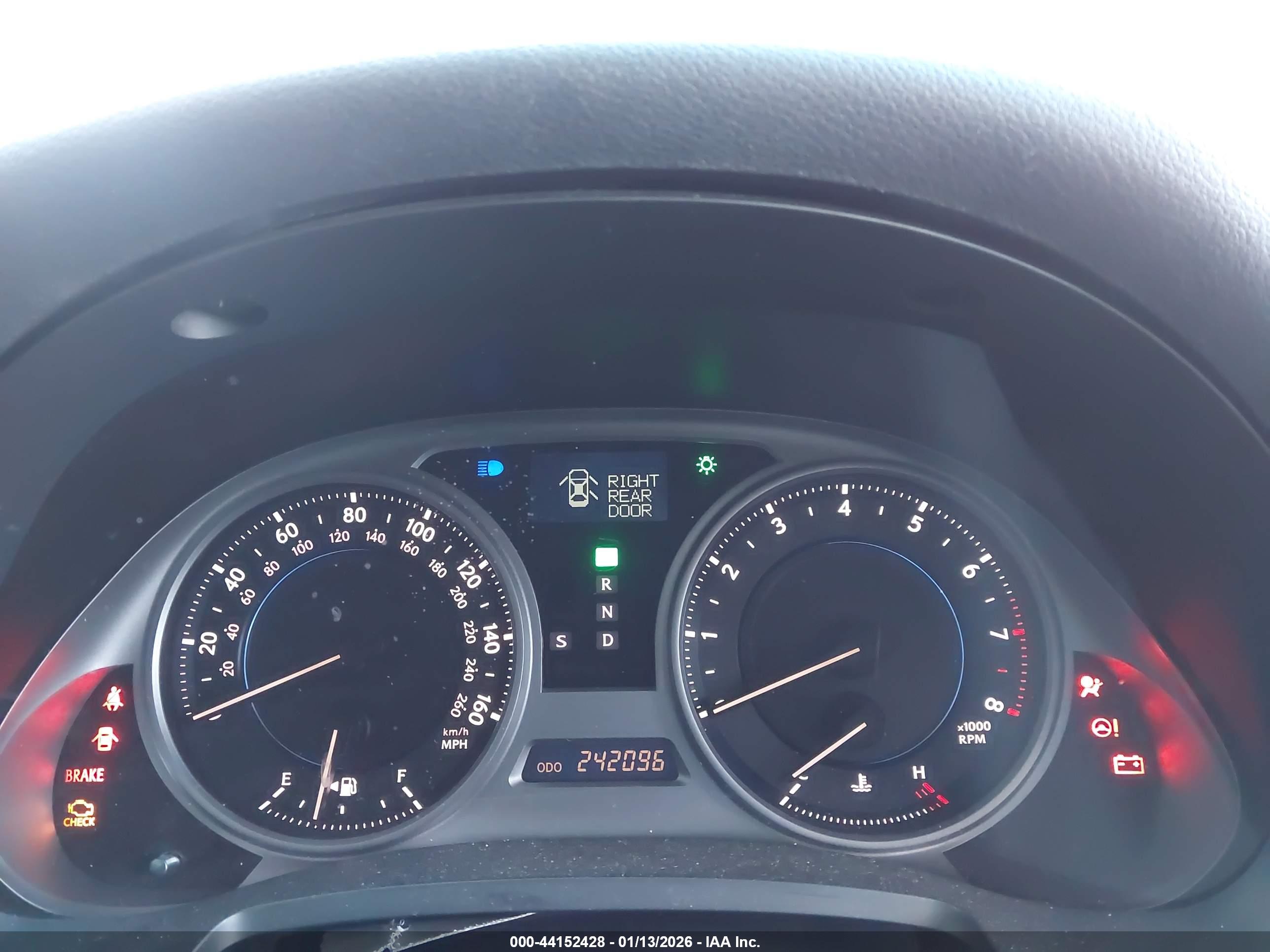 LEXUS IS image 7