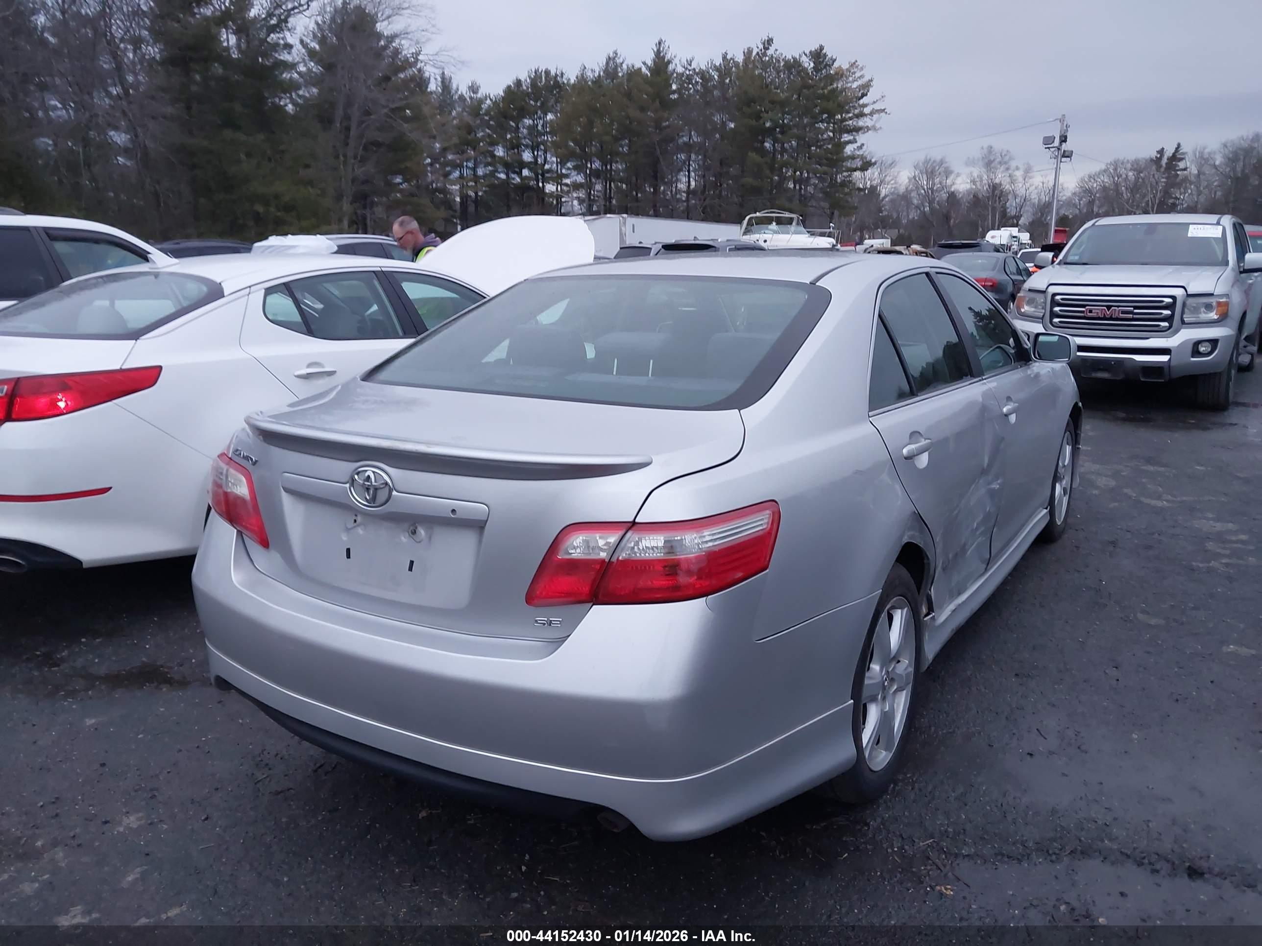 TOYOTA CAMRY image 4