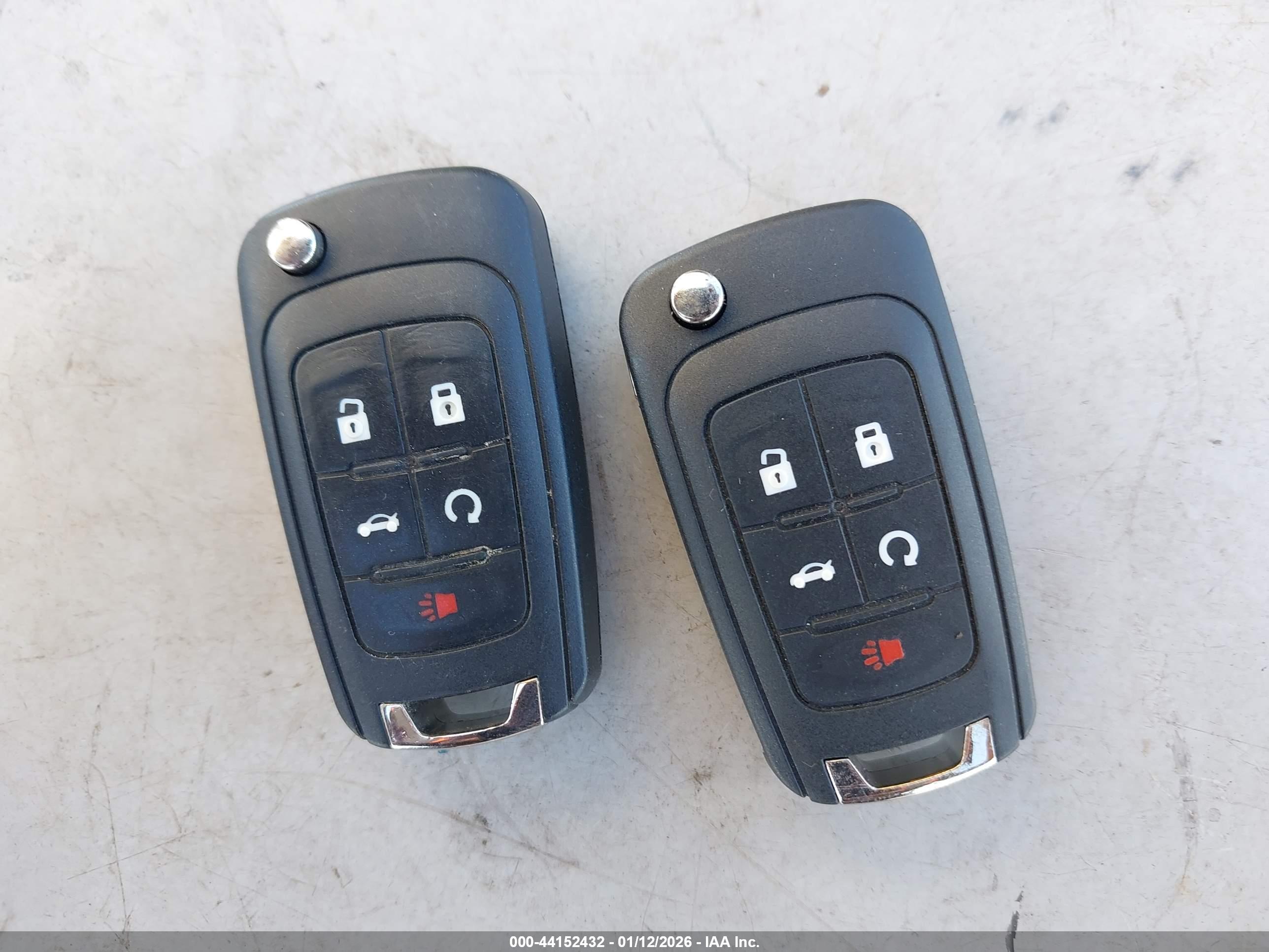 CHEVROLET EQUINOX image 11