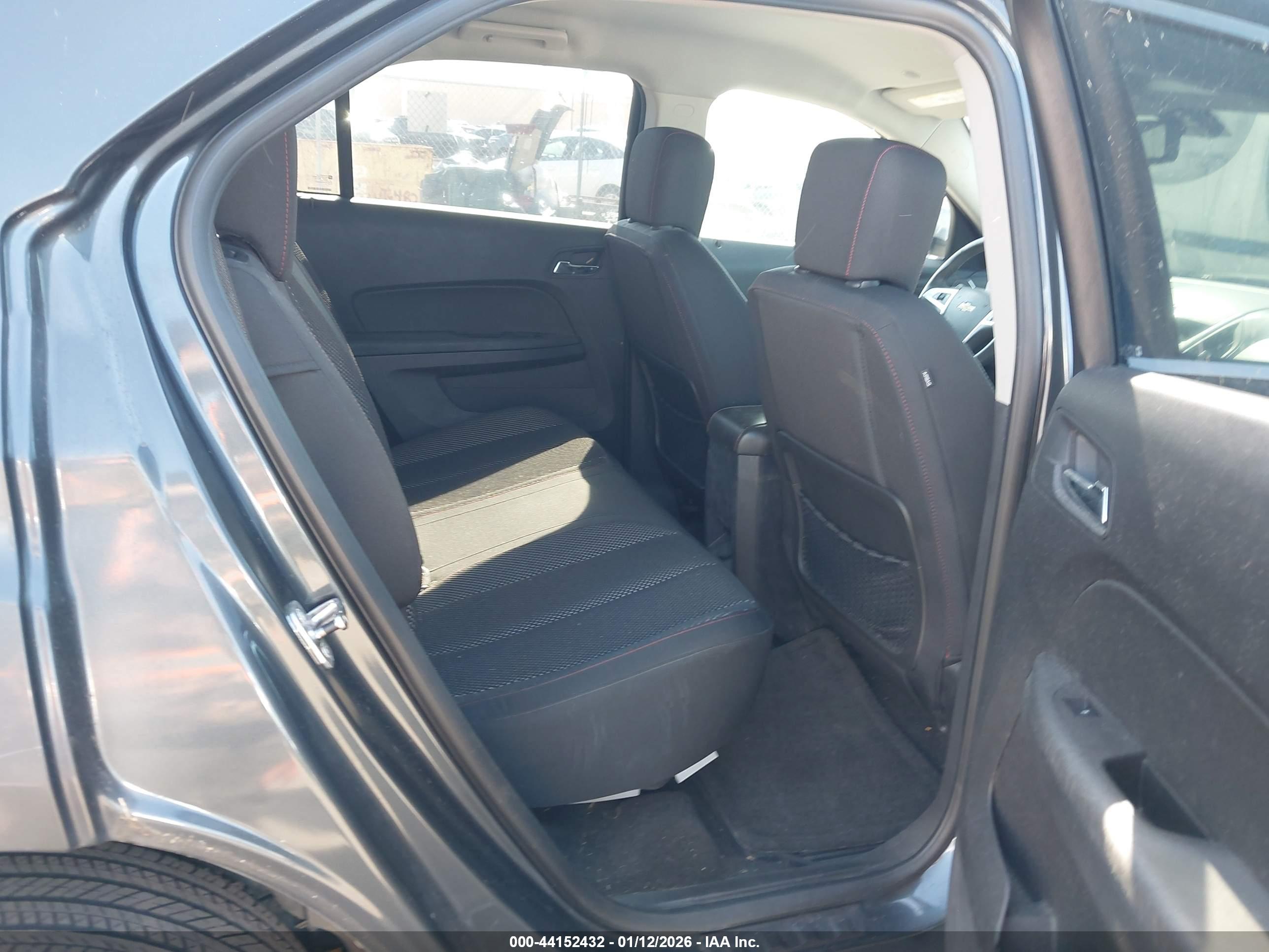 CHEVROLET EQUINOX image 8