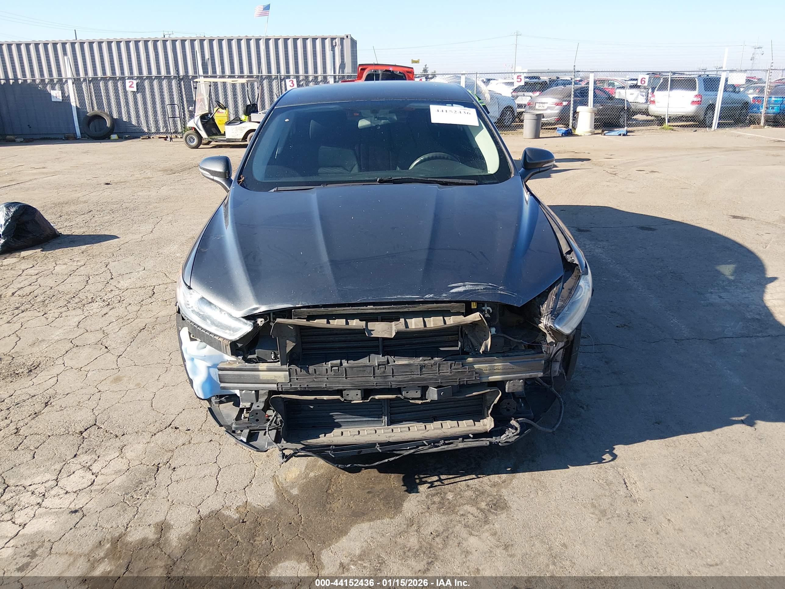 FORD FUSION image 6