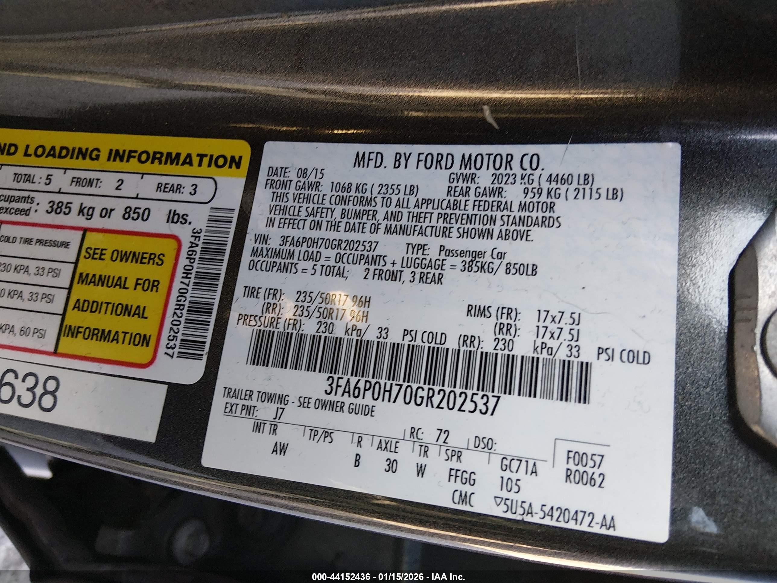 FORD FUSION image 9
