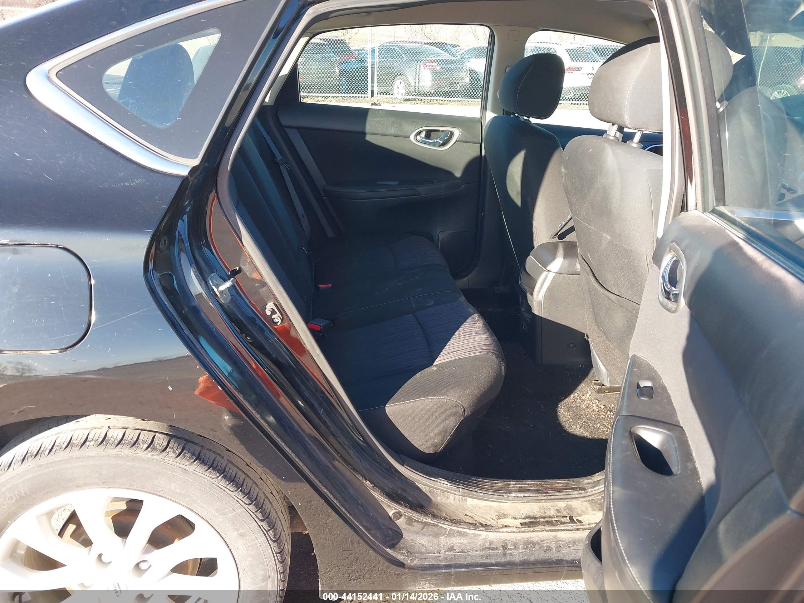 NISSAN SENTRA image 8