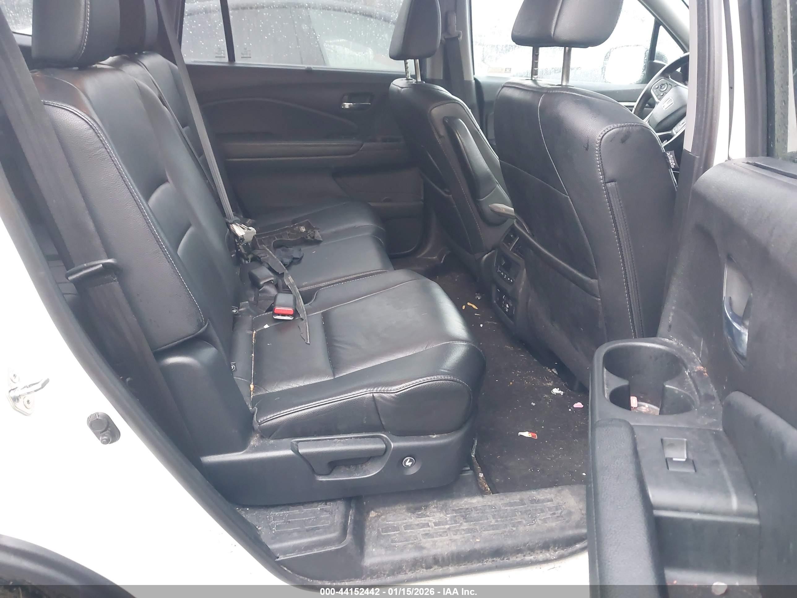 HONDA PILOT image 8
