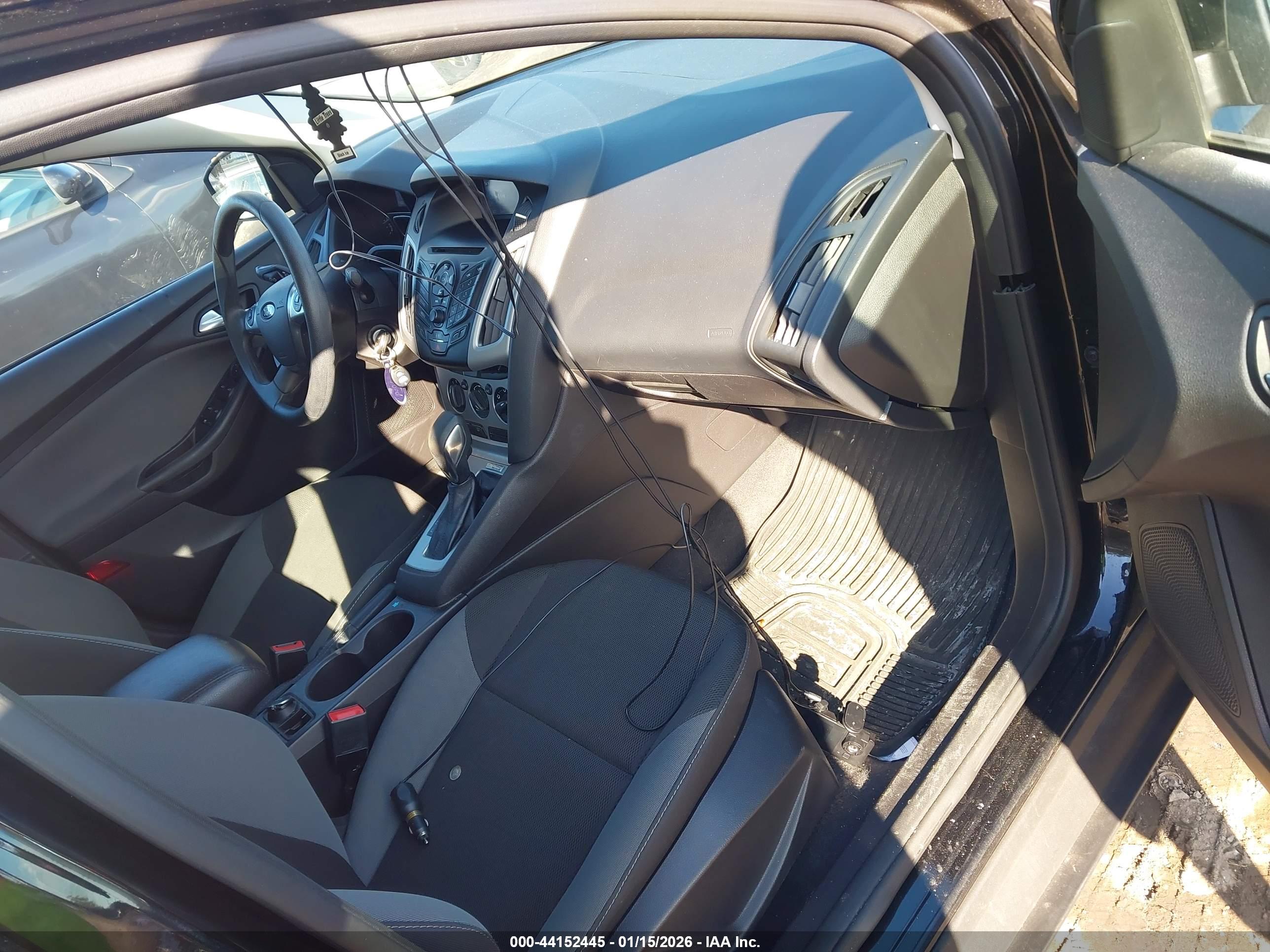 FORD FOCUS image 5