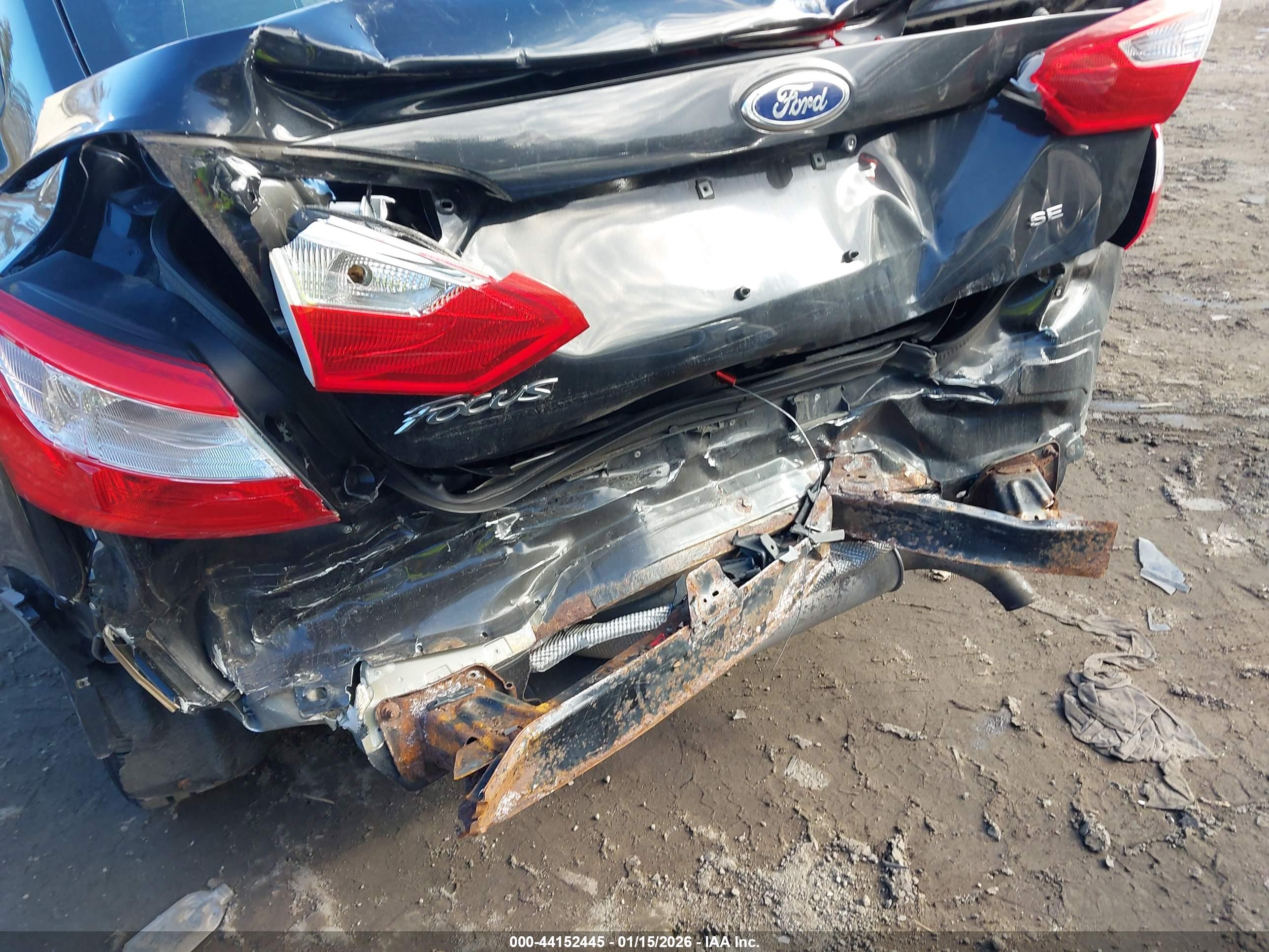 FORD FOCUS image 6