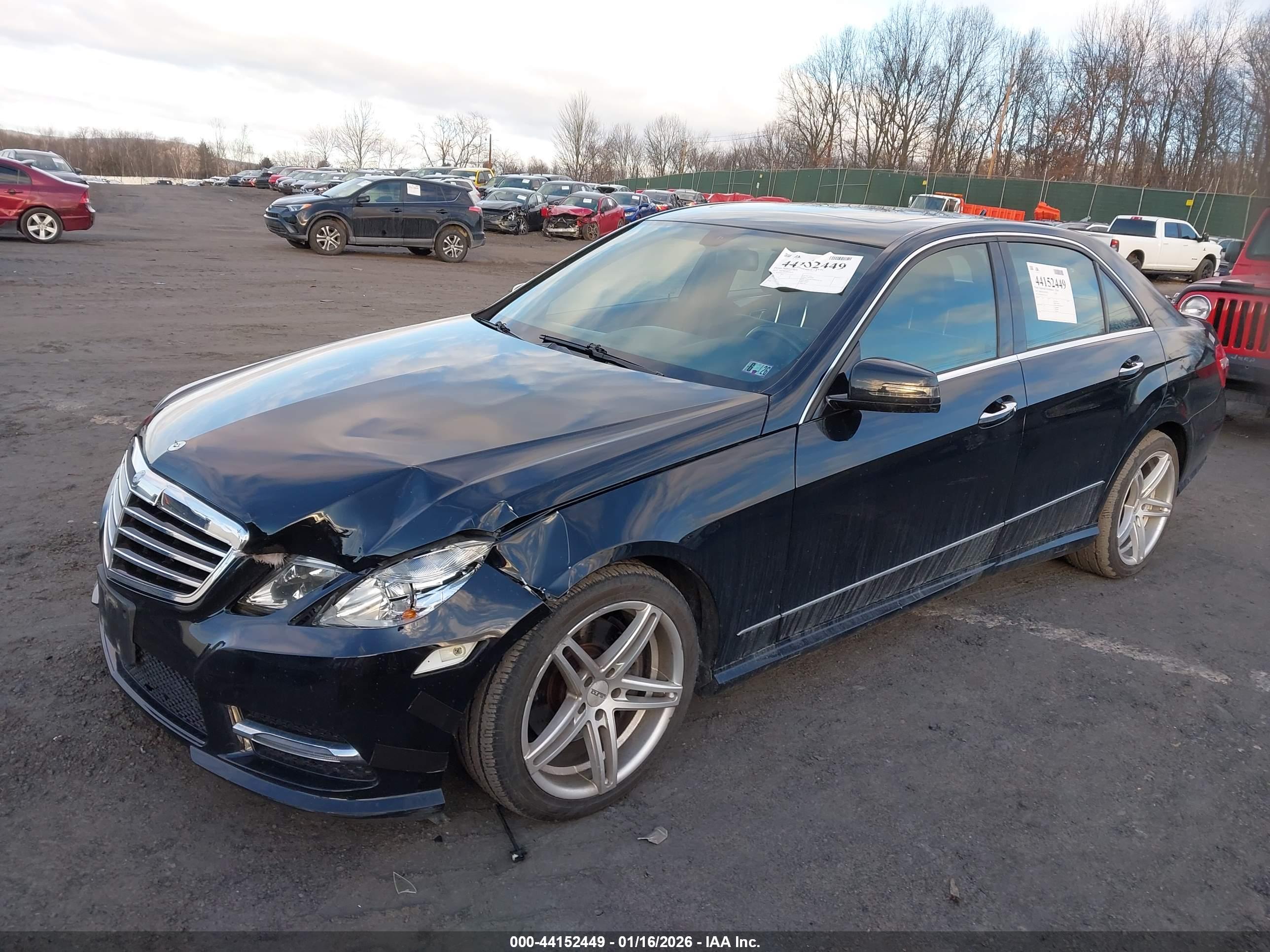 MERCEDES-BENZ E image 2