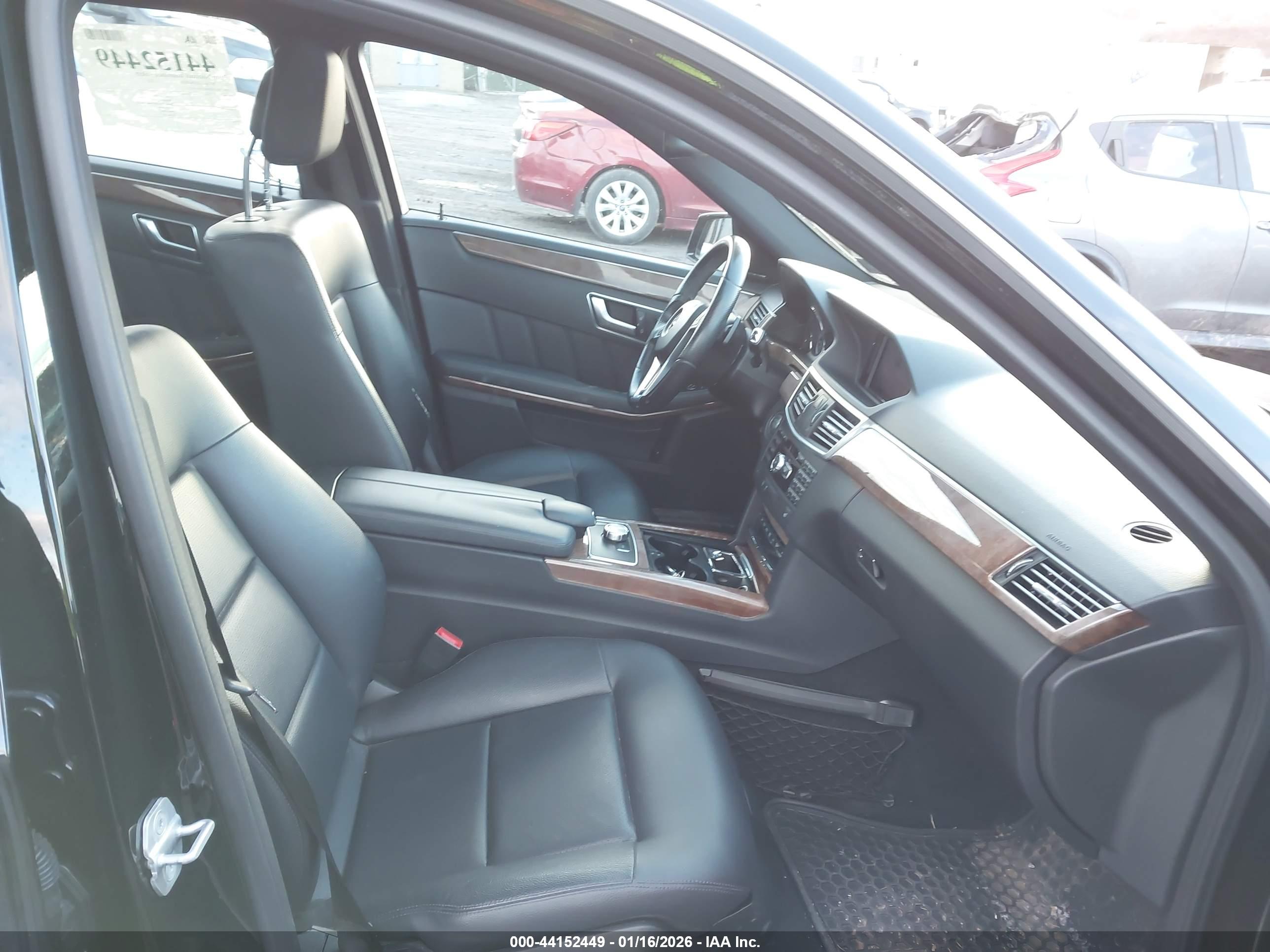 MERCEDES-BENZ E image 5