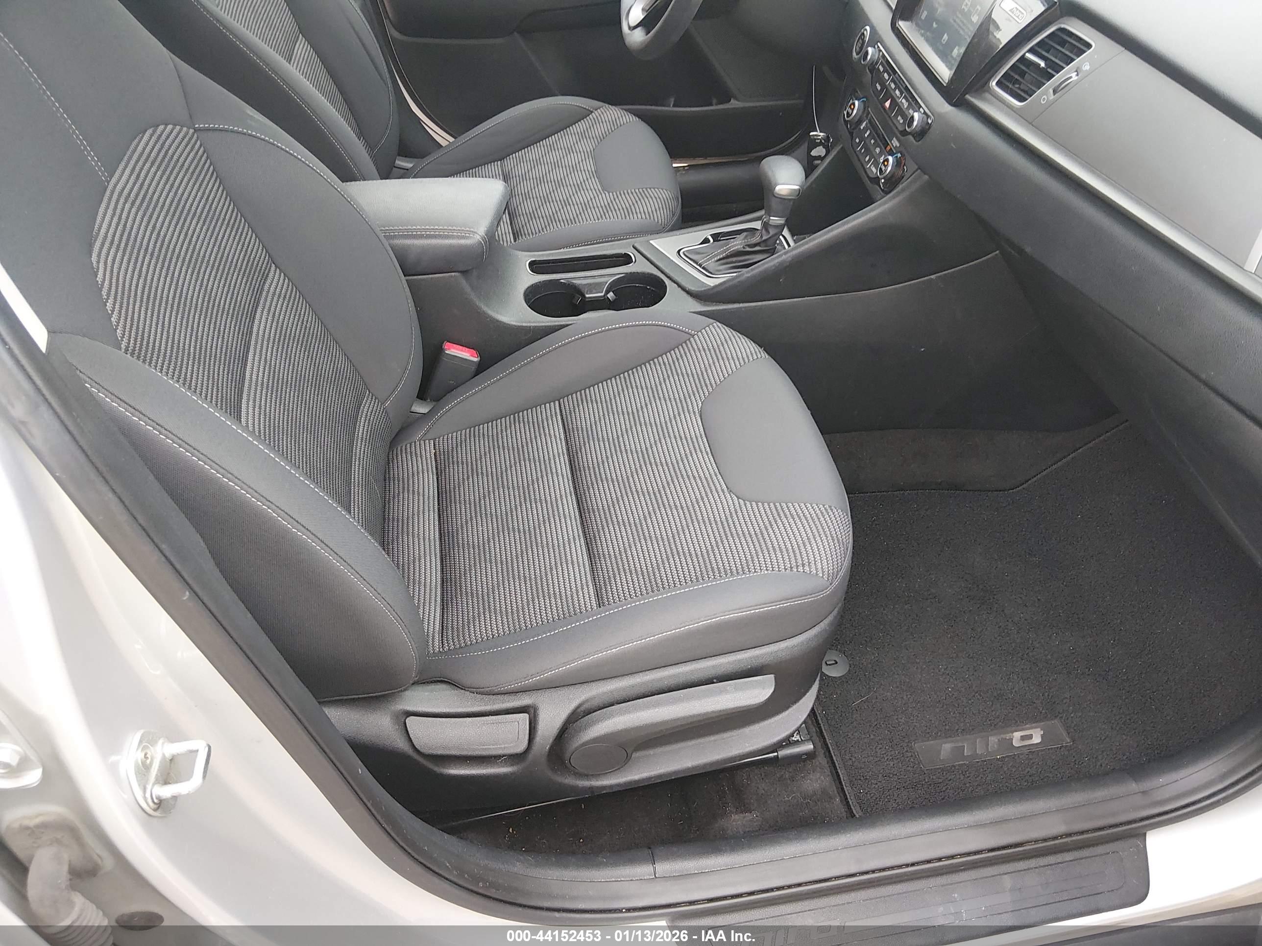 KIA NIRO image 5
