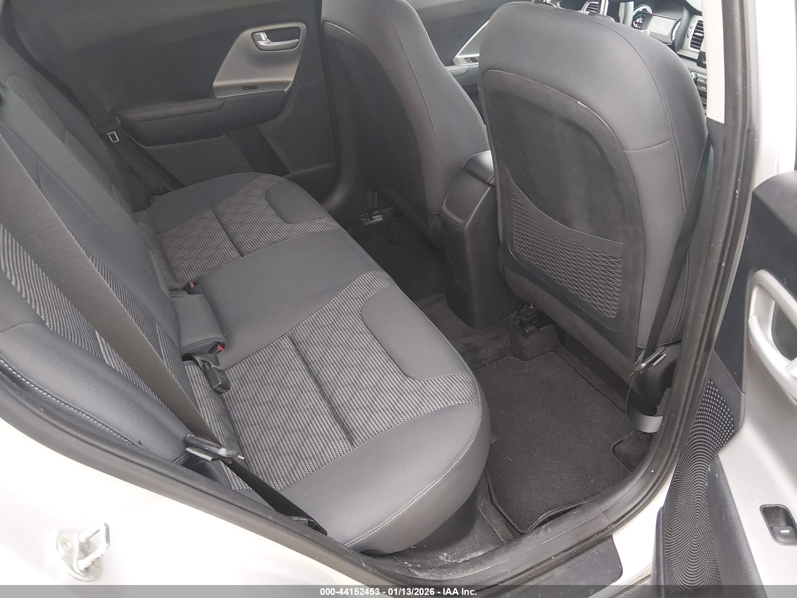 KIA NIRO image 8