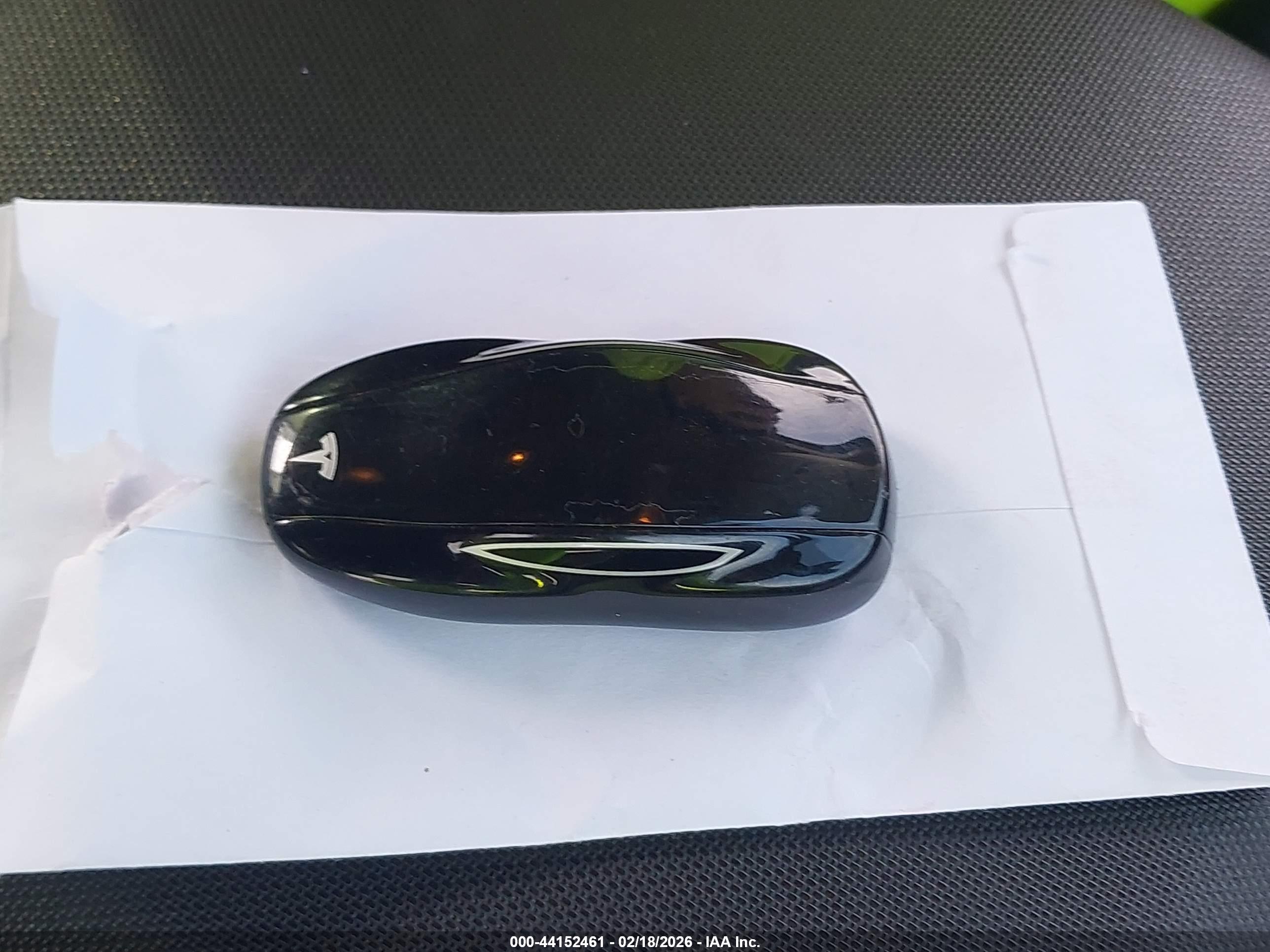 TESLA MODEL image 11