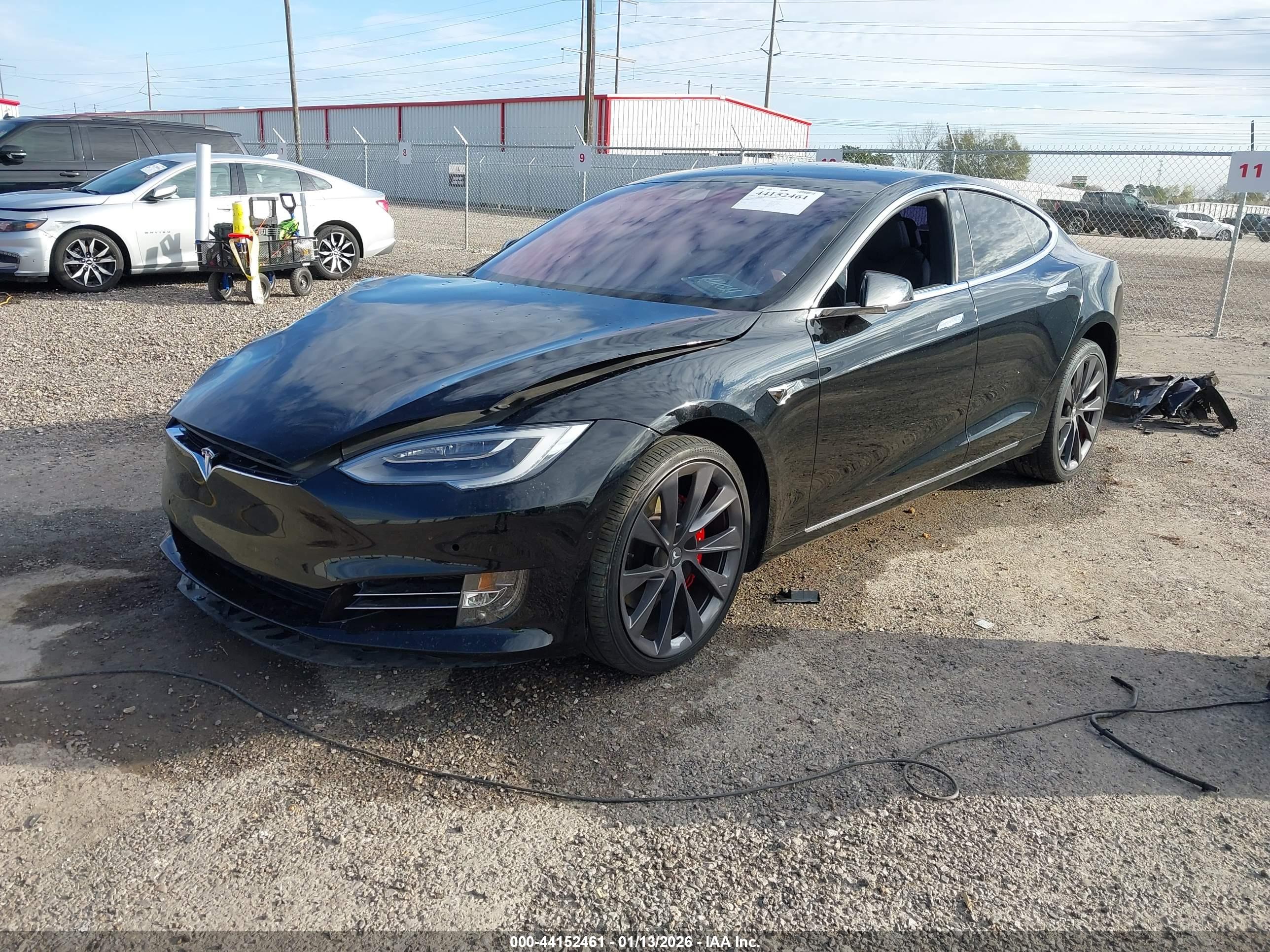 TESLA MODEL image 2