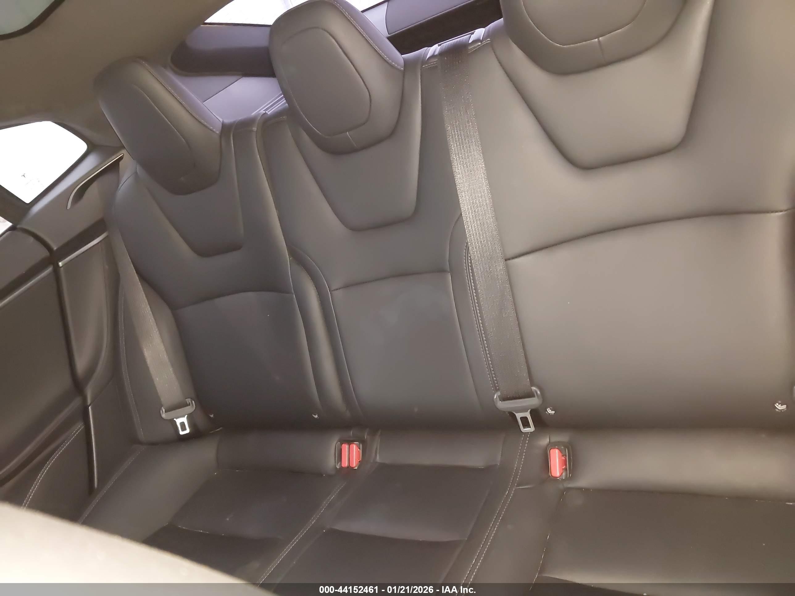TESLA MODEL image 8