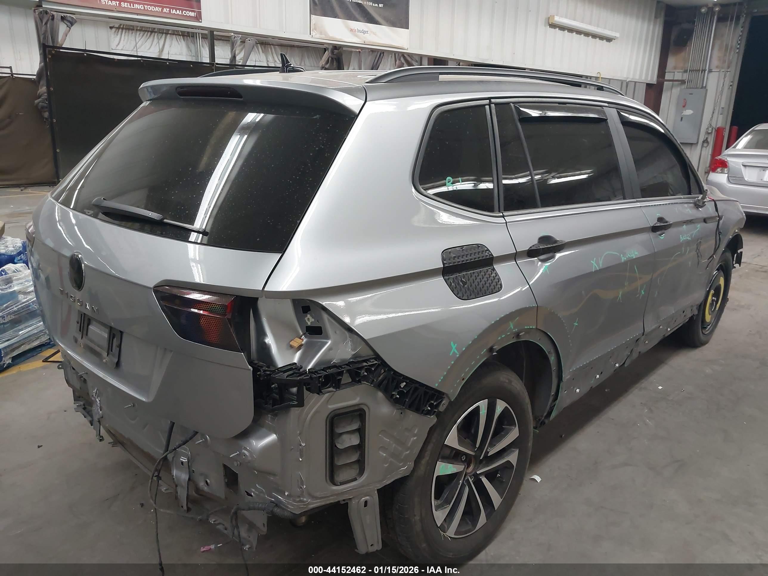 VOLKSWAGEN TIGUAN image 4