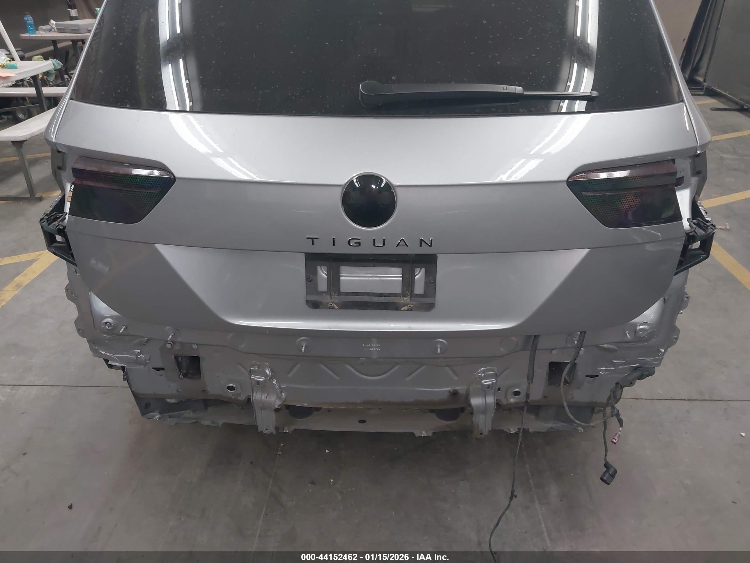 VOLKSWAGEN TIGUAN image 6