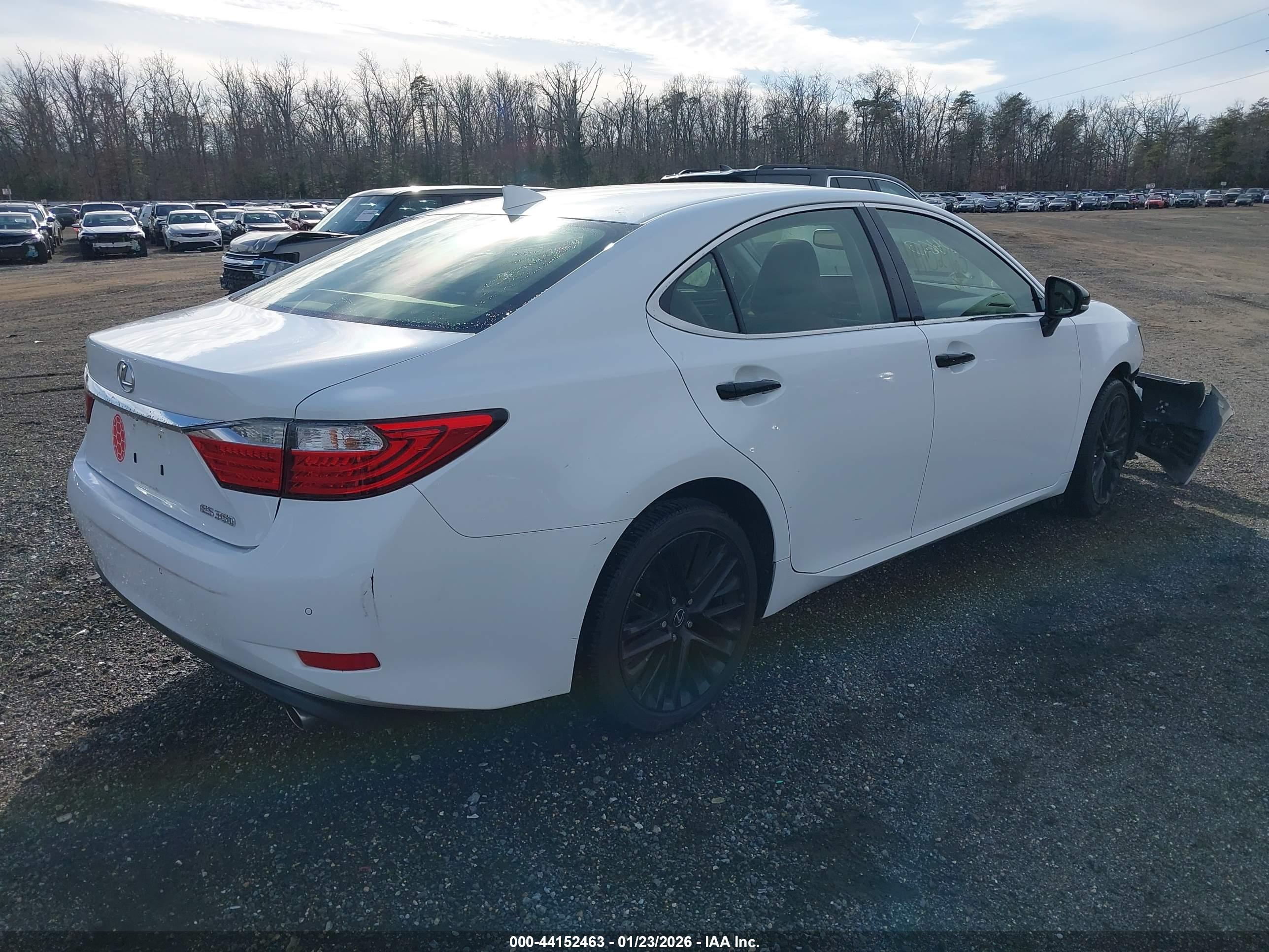 LEXUS ES image 4