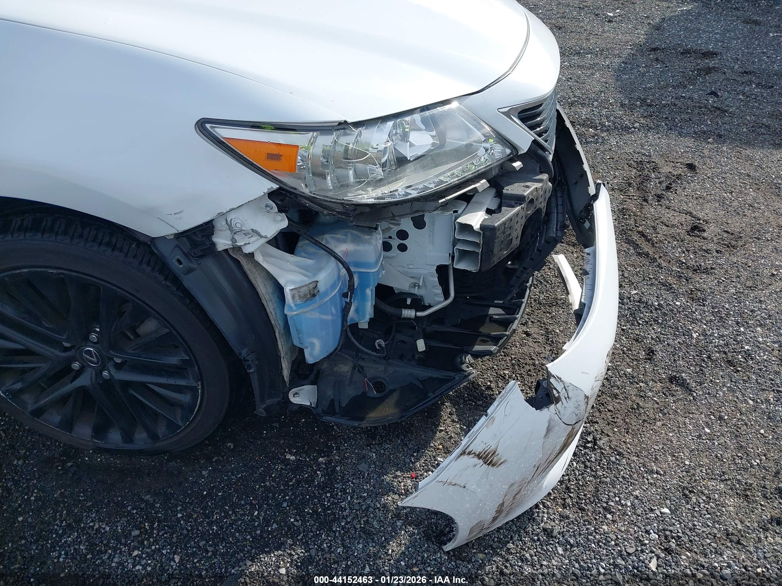 LEXUS ES image 6