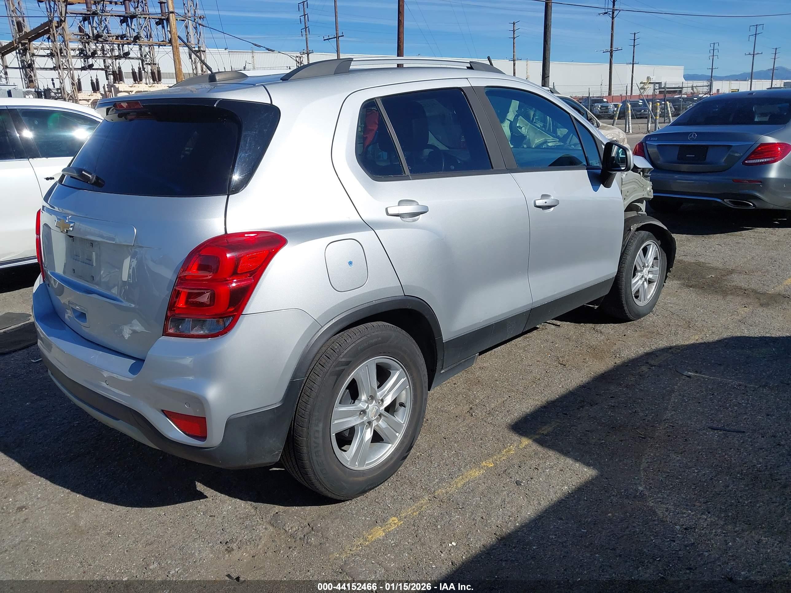 CHEVROLET TRAX image 4
