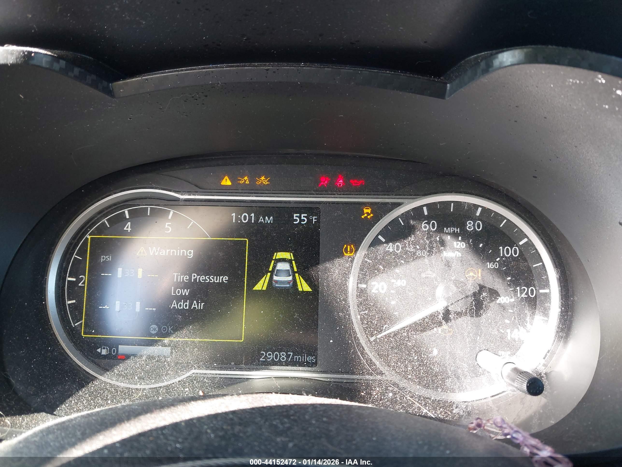 NISSAN VERSA image 7