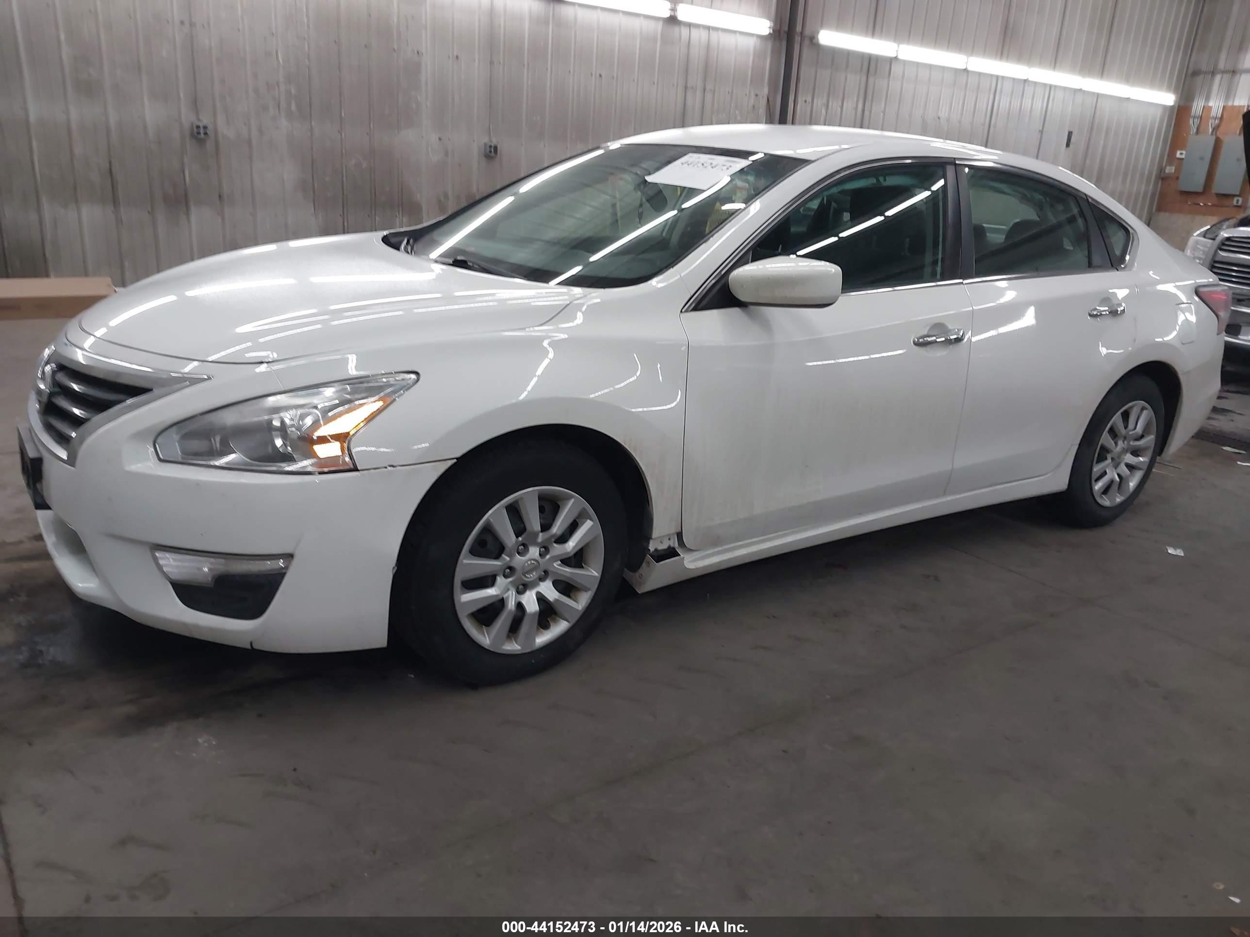 NISSAN ALTIMA image 2